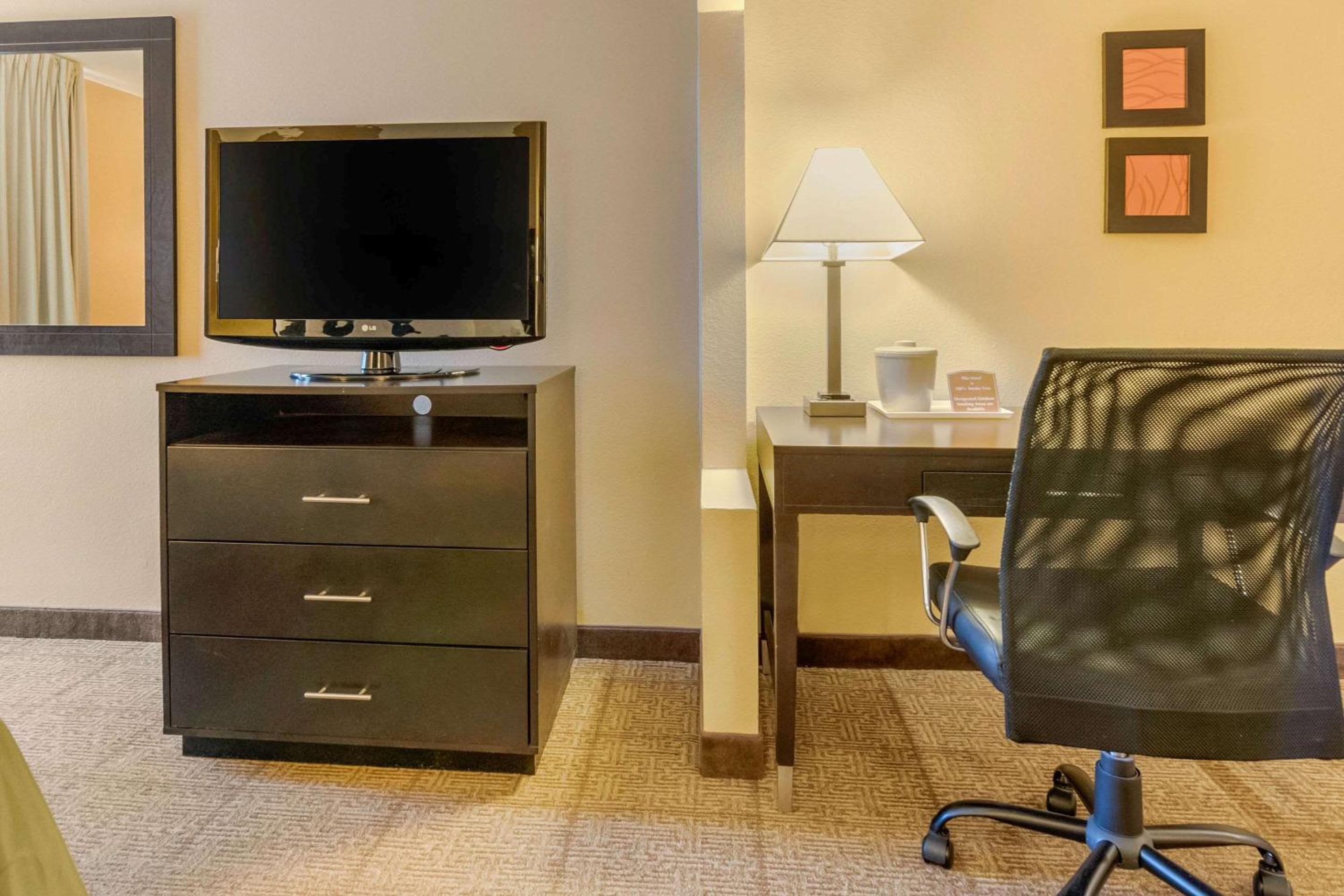 Quality Inn Suites Lenexa Kansas City - Property Image 20