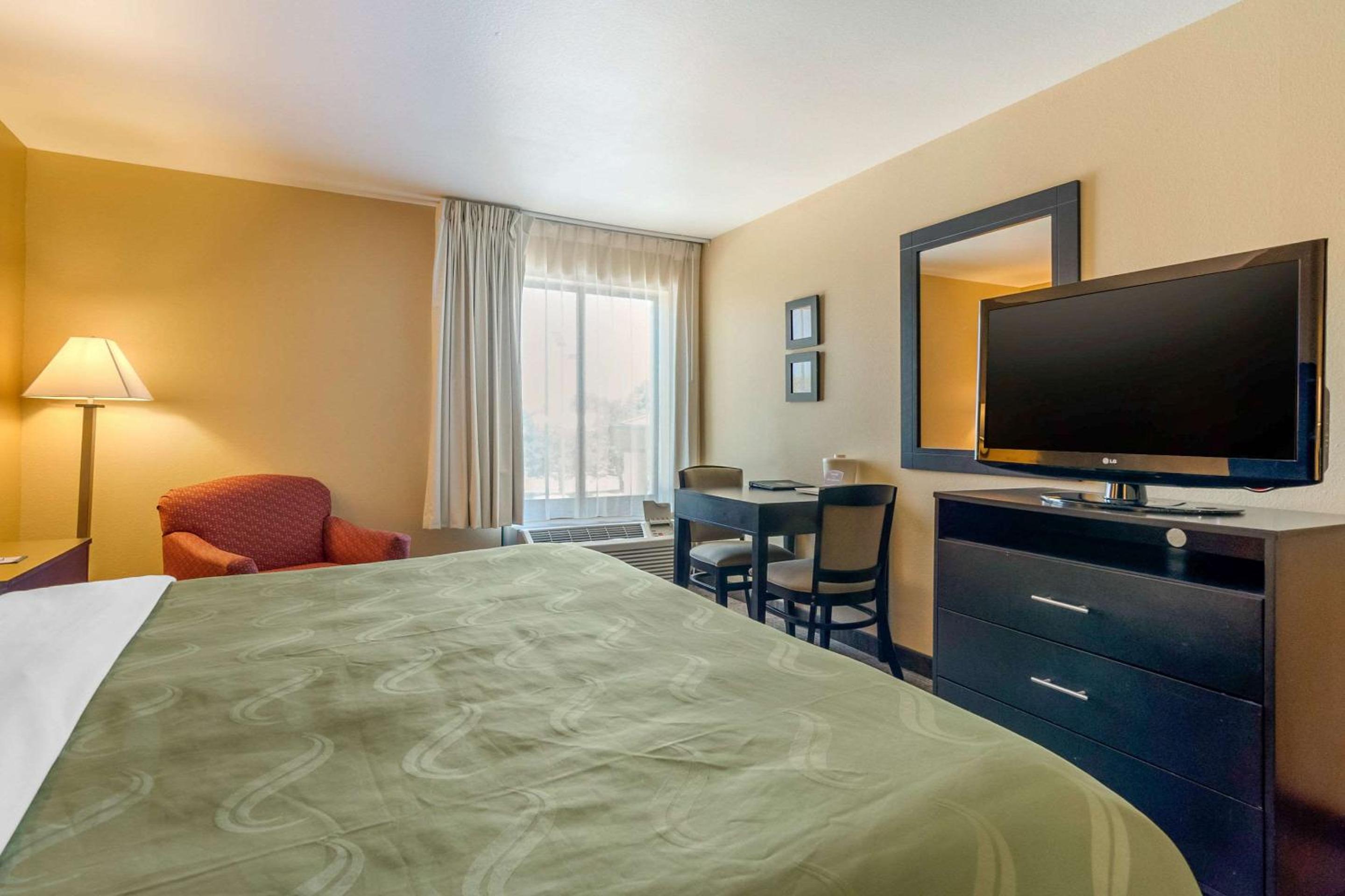 Quality Inn Suites Lenexa Kansas City - Property Image 23