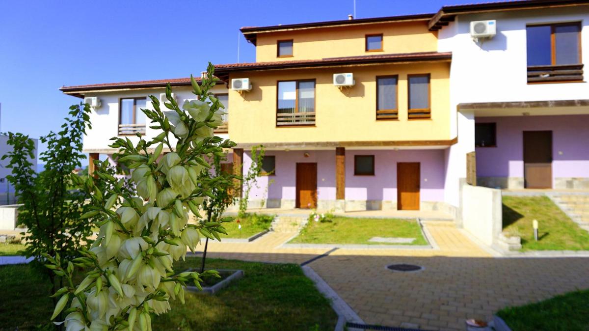 Harmony Hills Villa B01 view 3