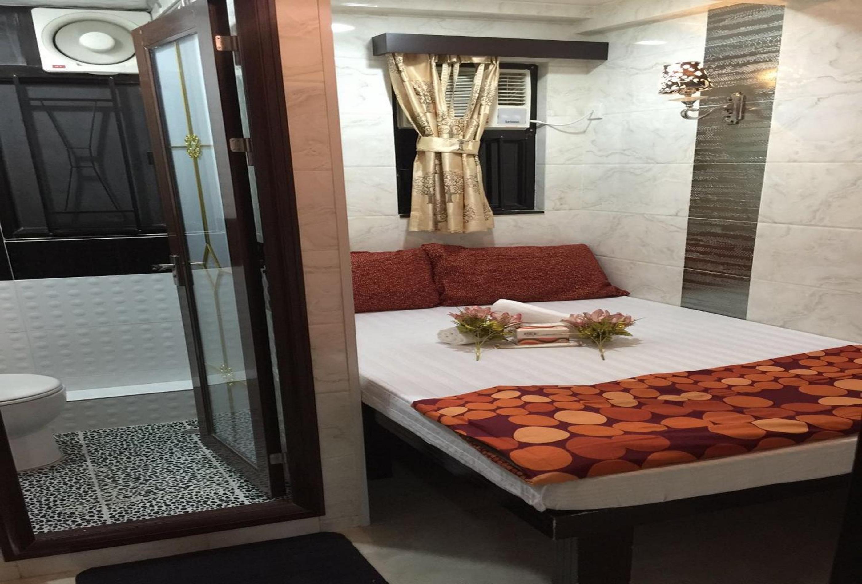 Rich Hostel