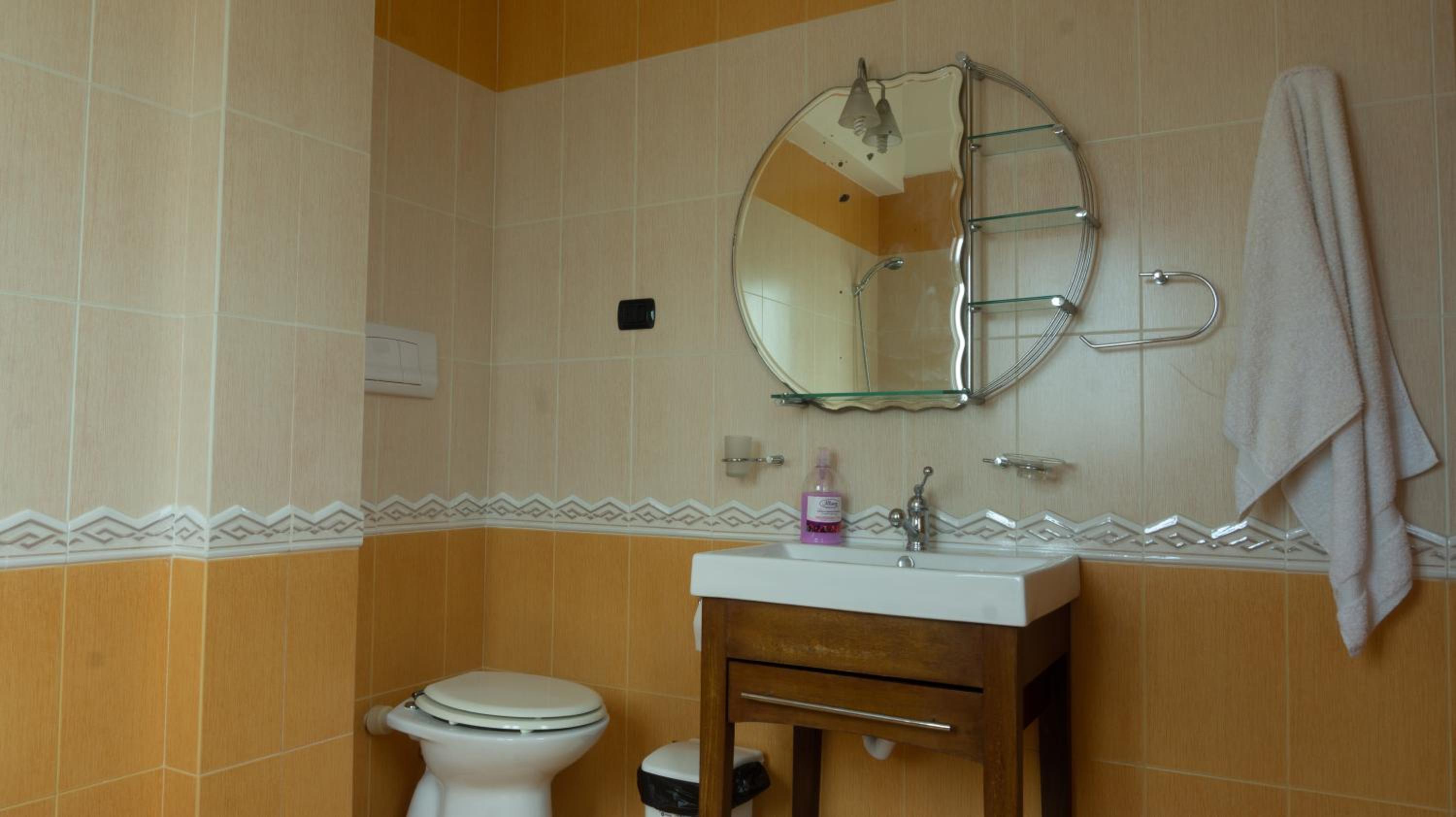 Luckyshine hostel
