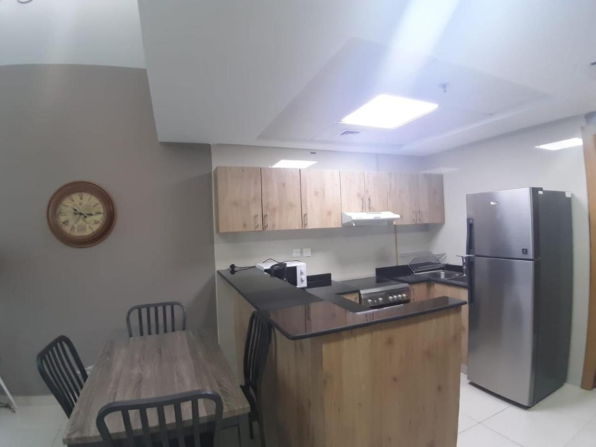 Golden Stay Vacation Homes continental tower marina