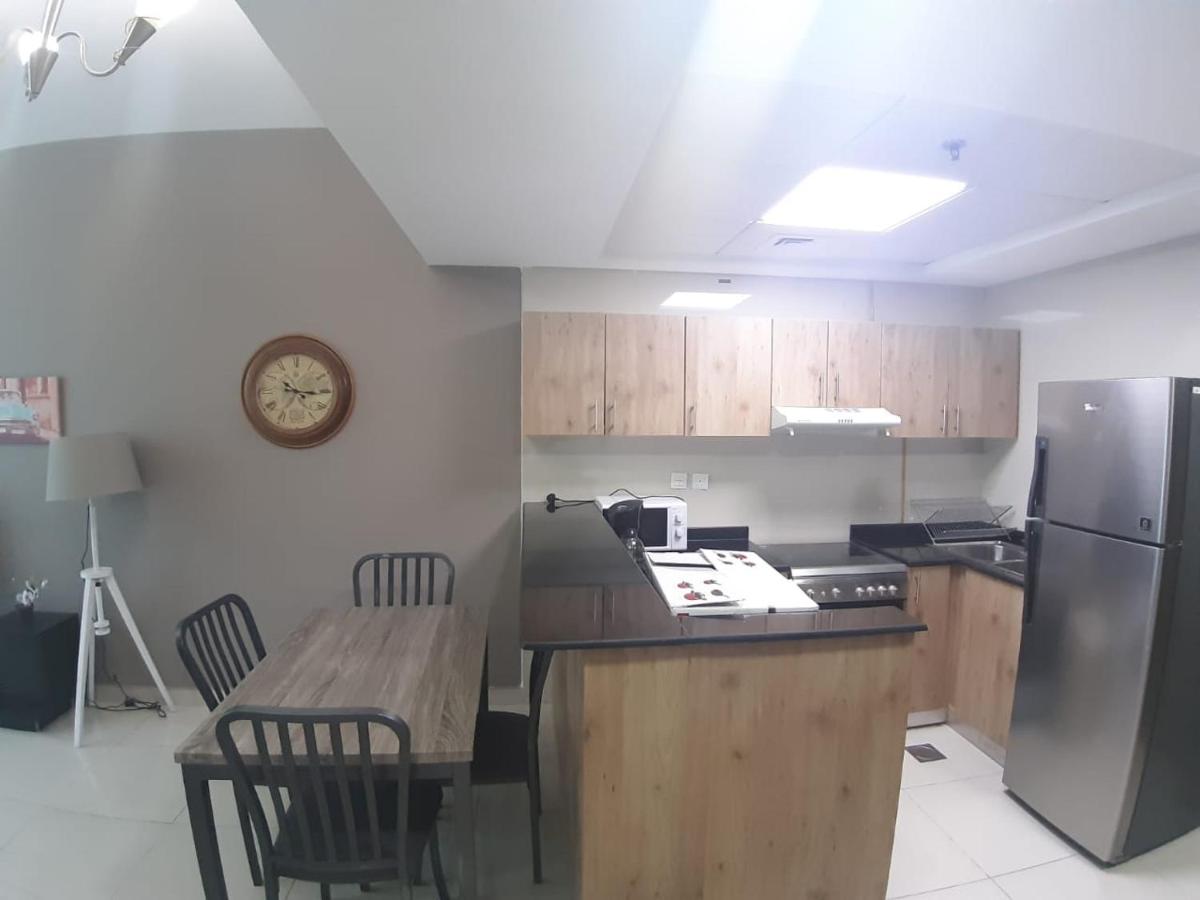 Golden Stay Vacation Homes continental tower marina