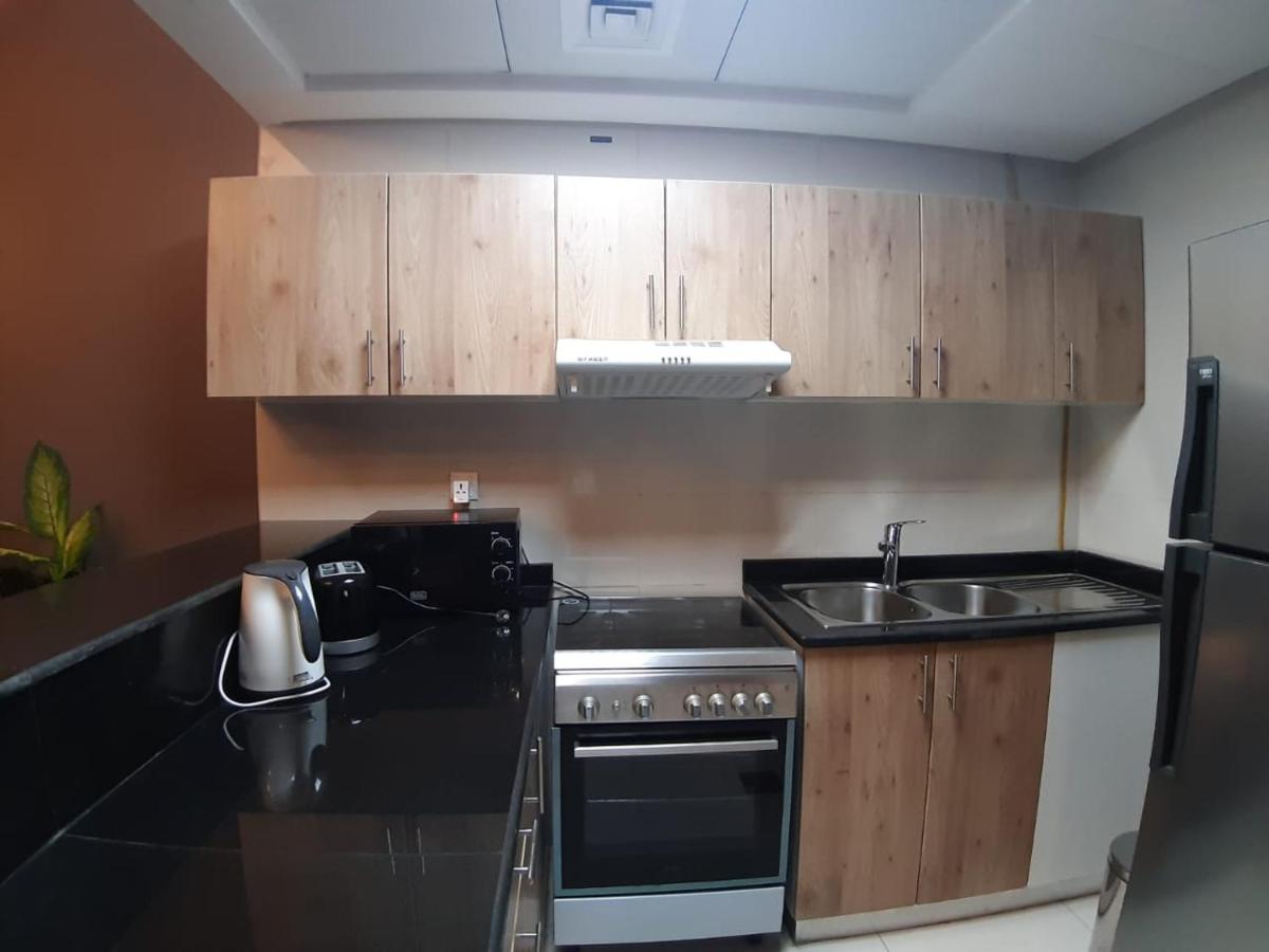 Golden Stay Vacation Homes continental tower marina