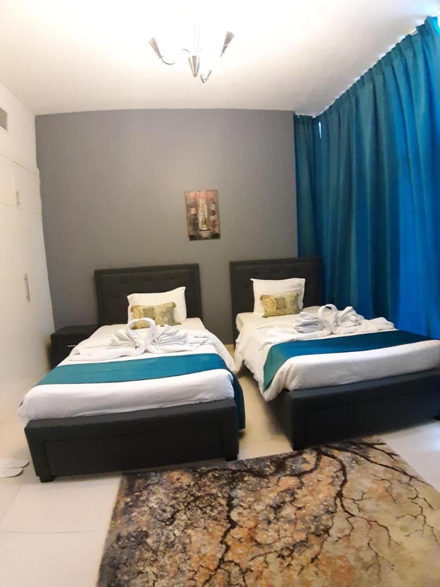 Golden Stay Vacation Homes continental tower marina