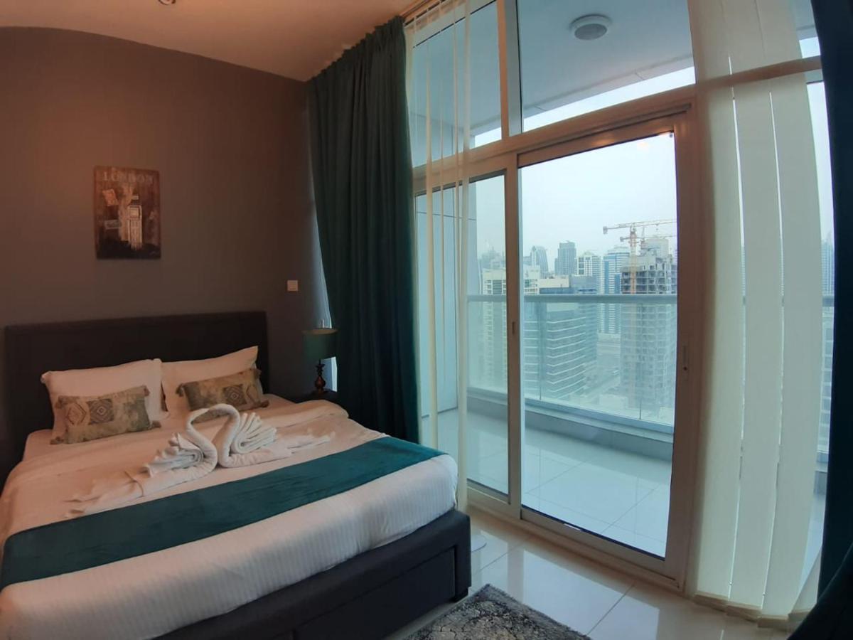 Golden Stay Vacation Homes continental tower marina