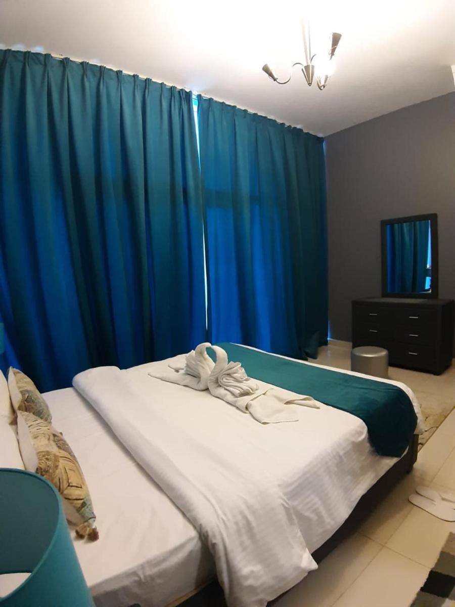 Golden Stay Vacation Homes continental tower marina