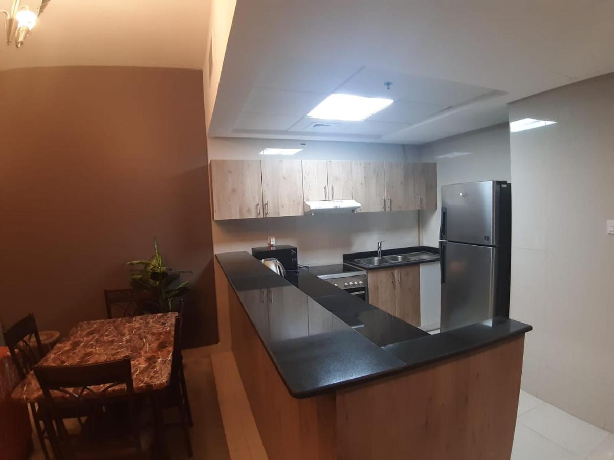 Golden Stay Vacation Homes continental tower marina