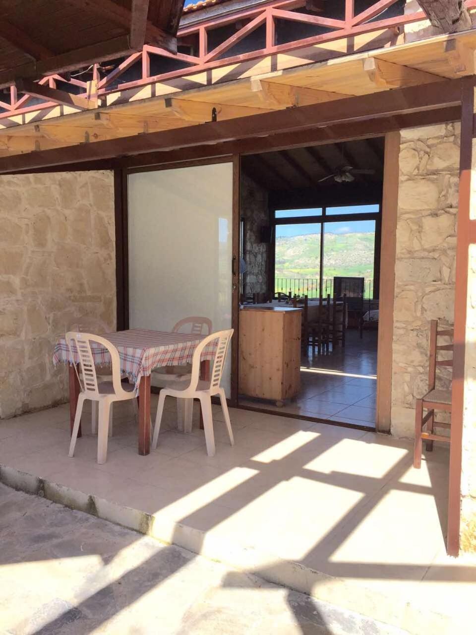 Studio with view in Polis area