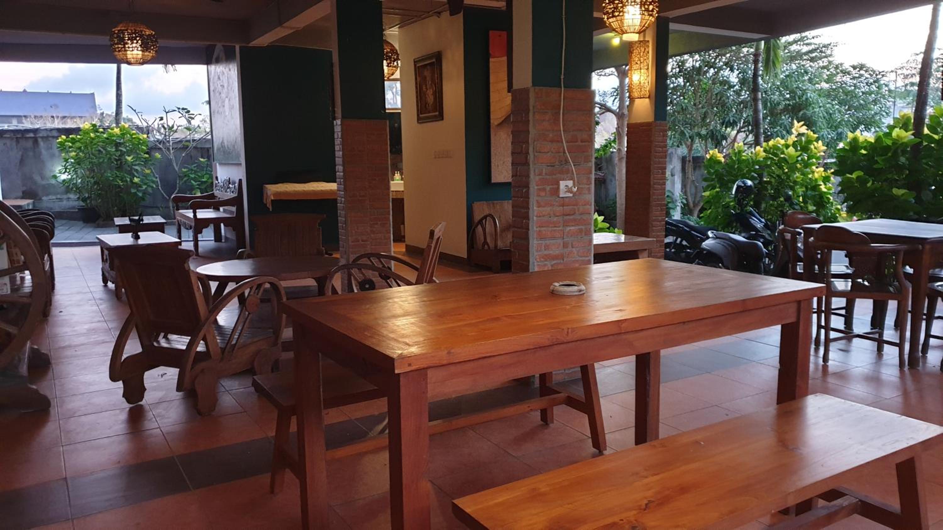 Clover Bali