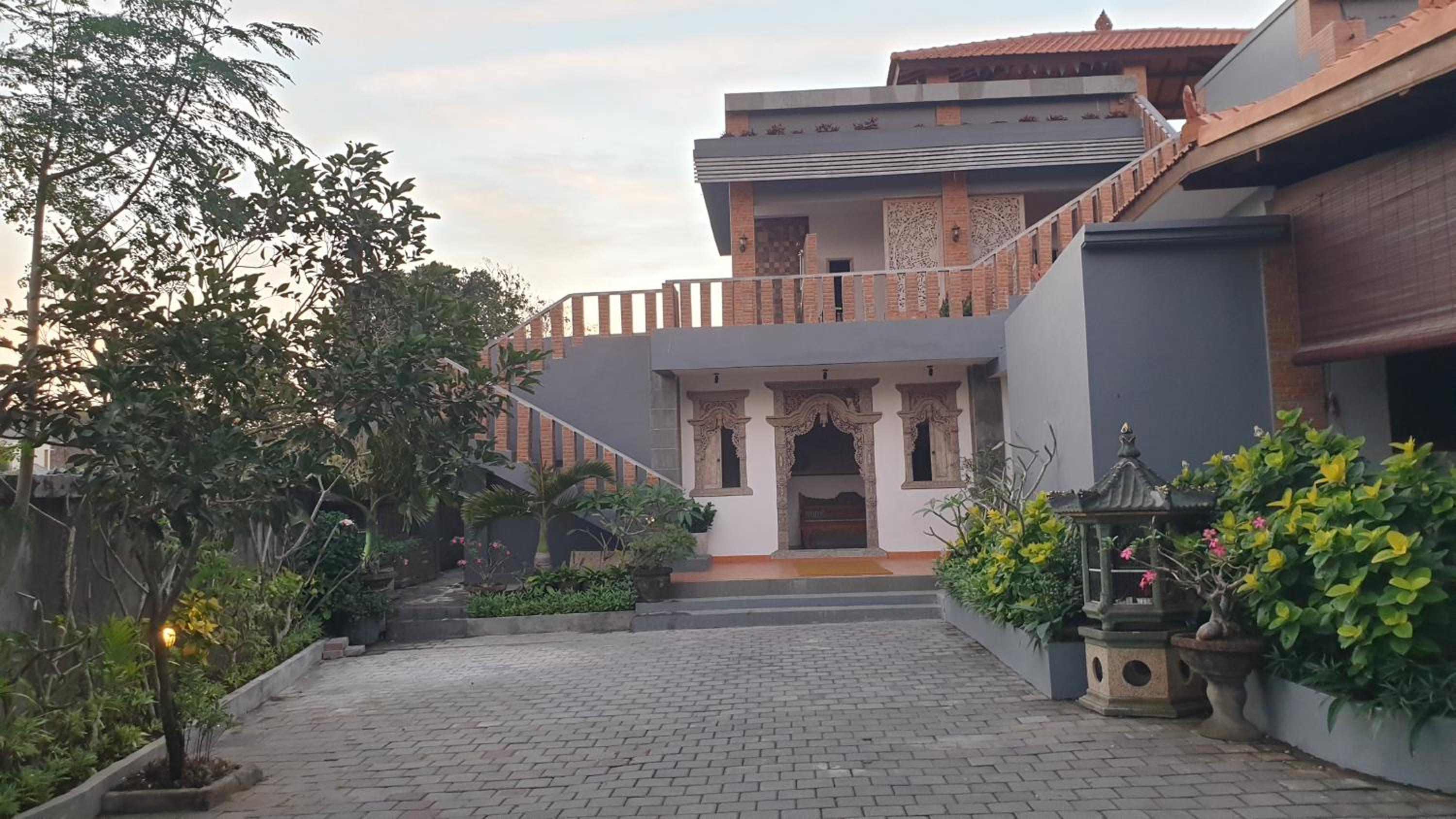Clover Bali