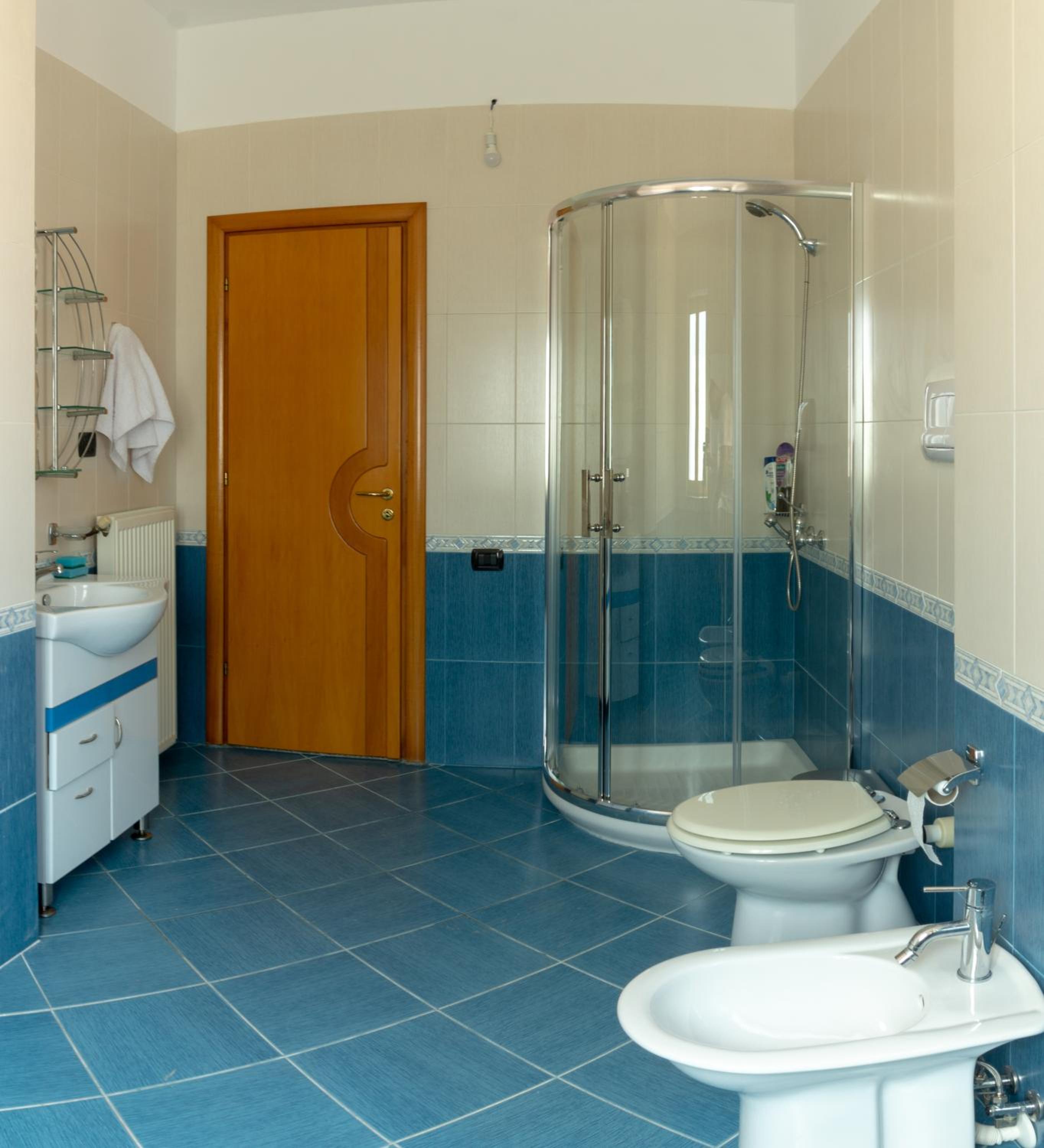 Luckyshine hostel