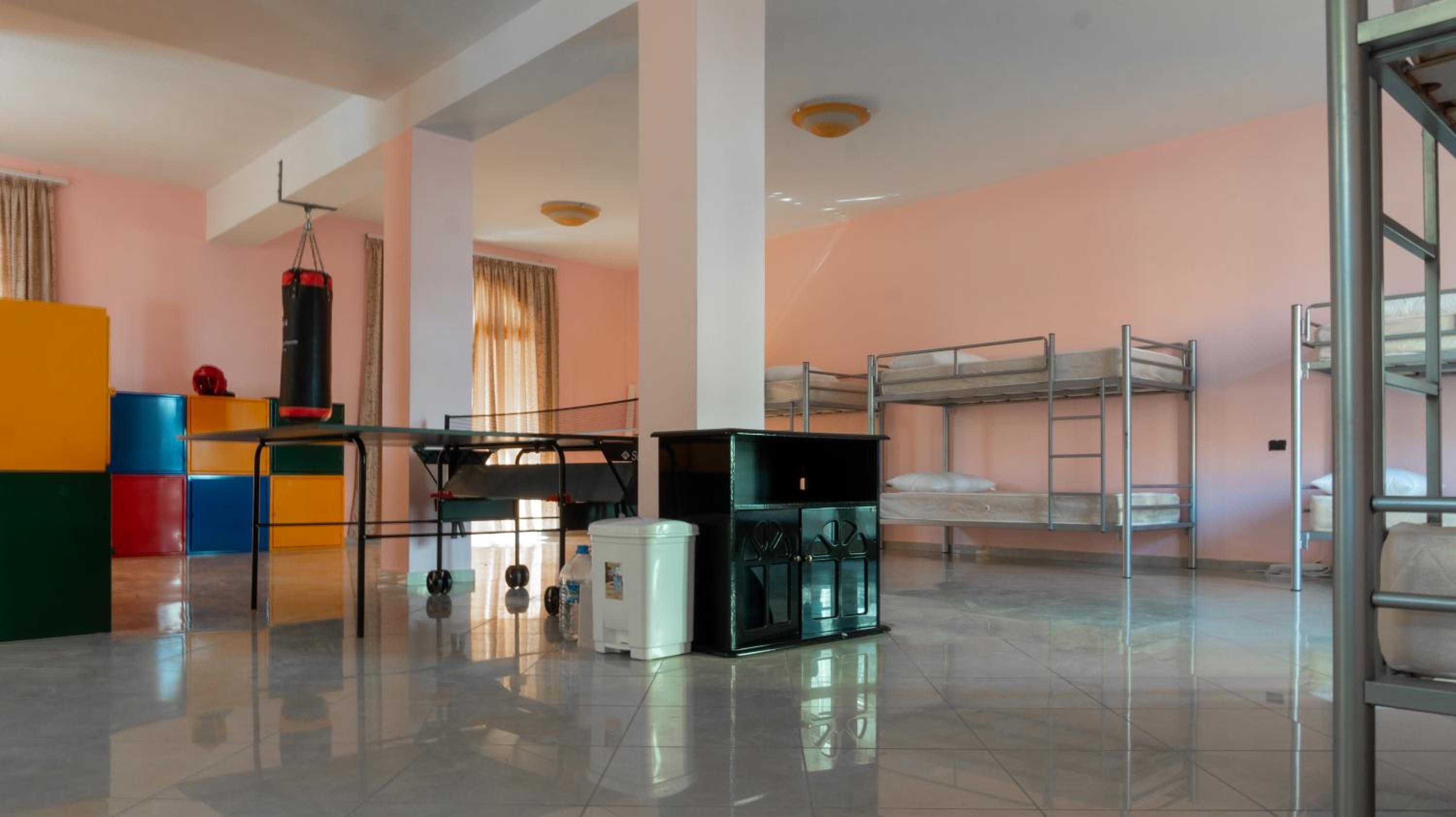 Luckyshine hostel