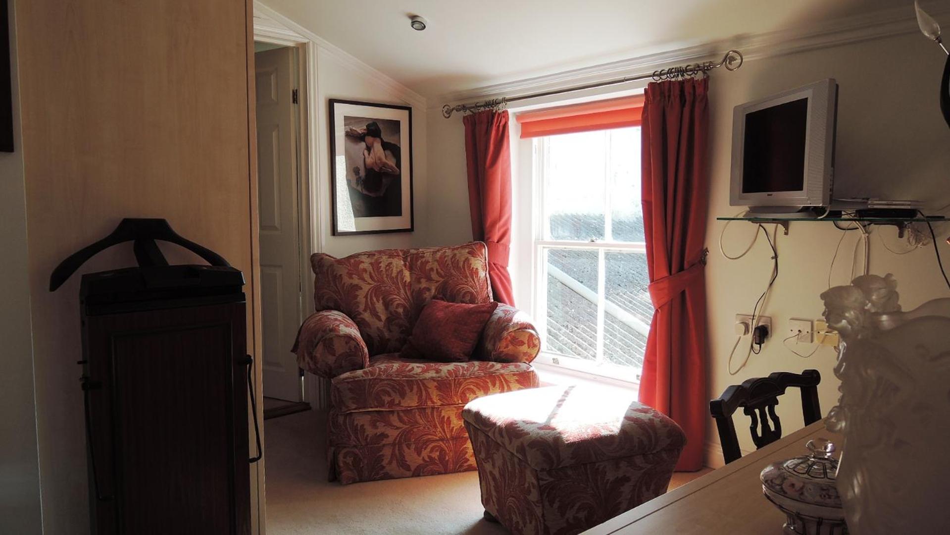 The Georgian House view 4