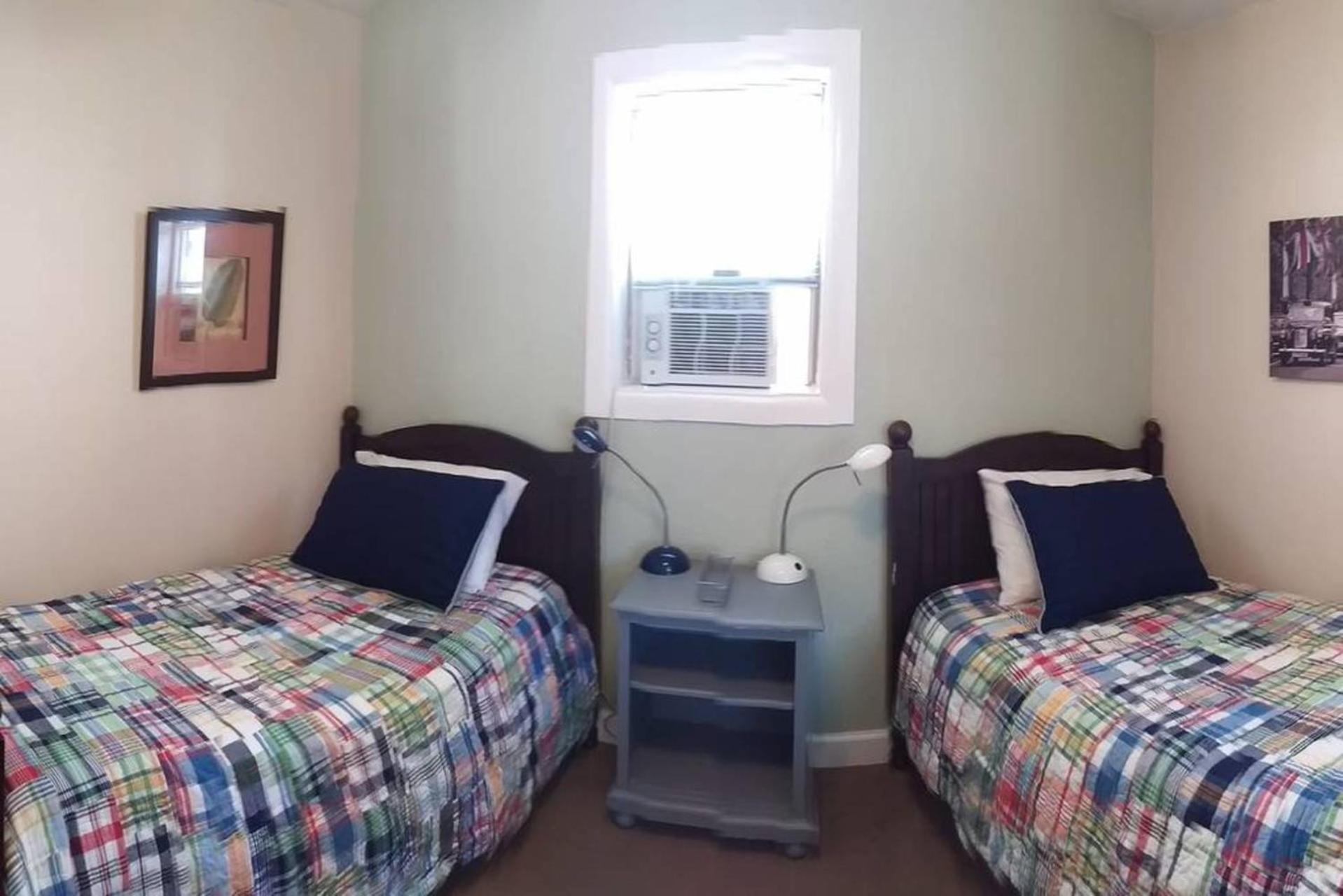 Wildwoof Beach Bungalow @ NW. 3 Blocks to Beach! view 2