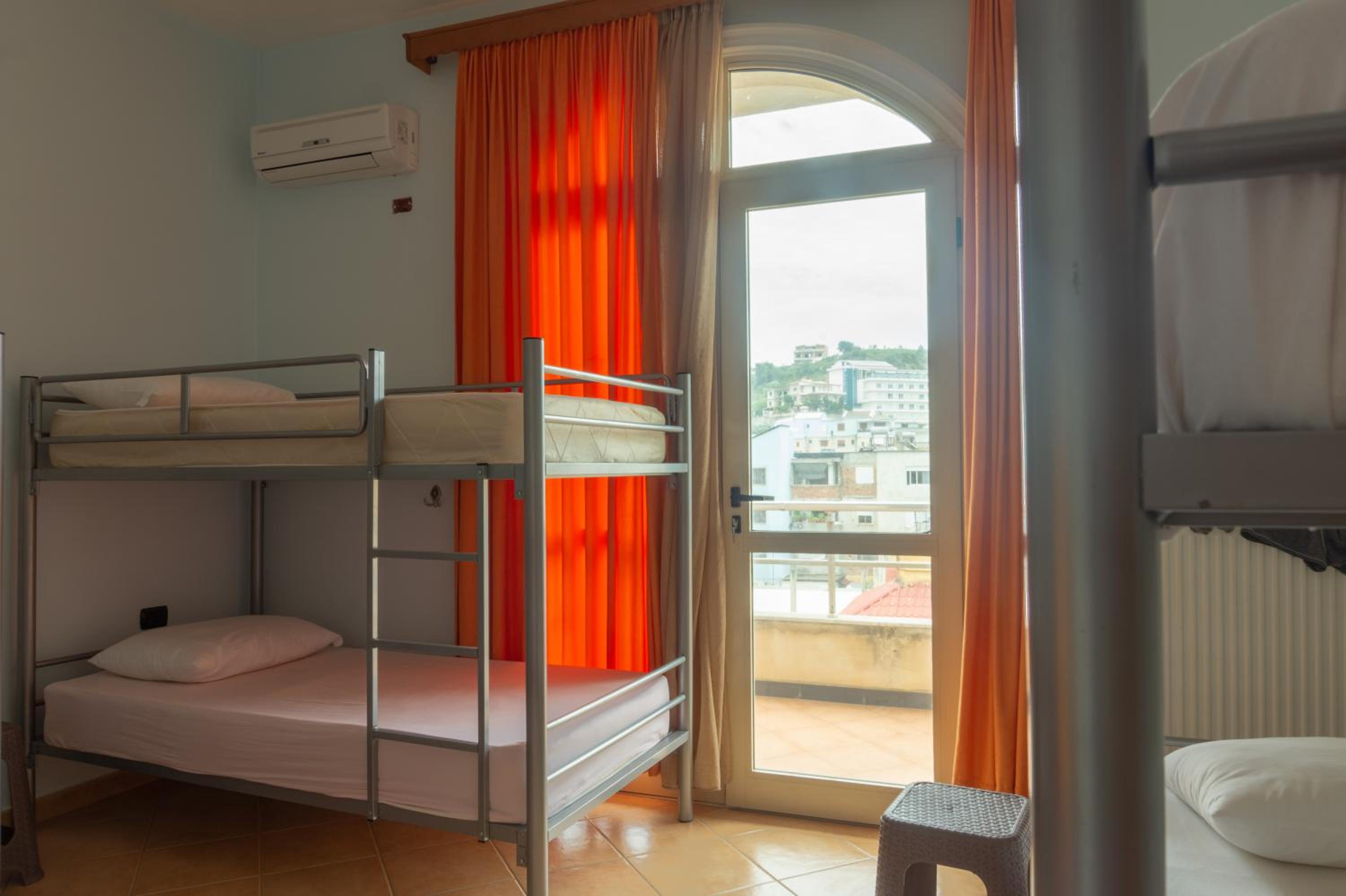 Luckyshine hostel