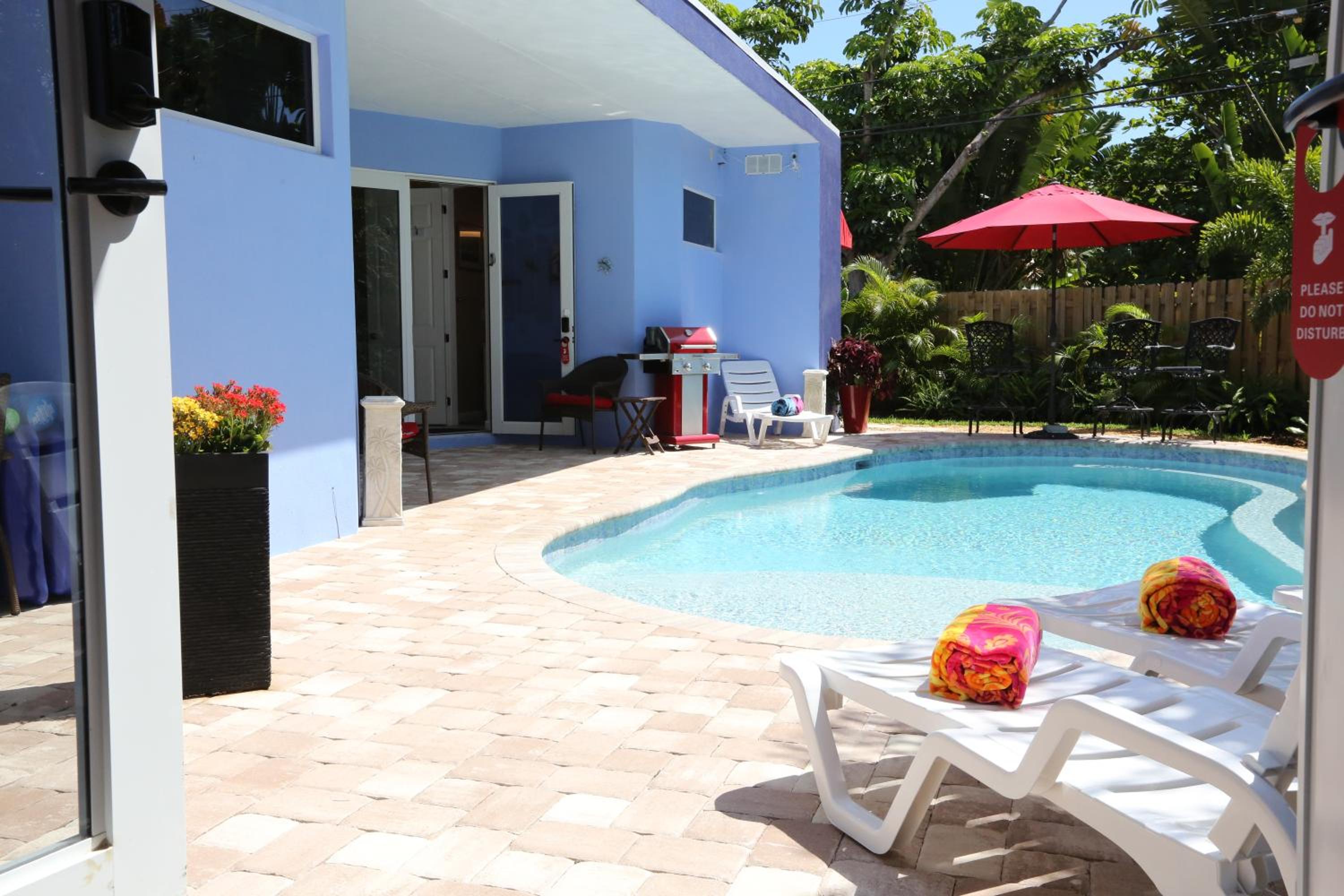 Fantasy Island Inn, Caters to Men view 3