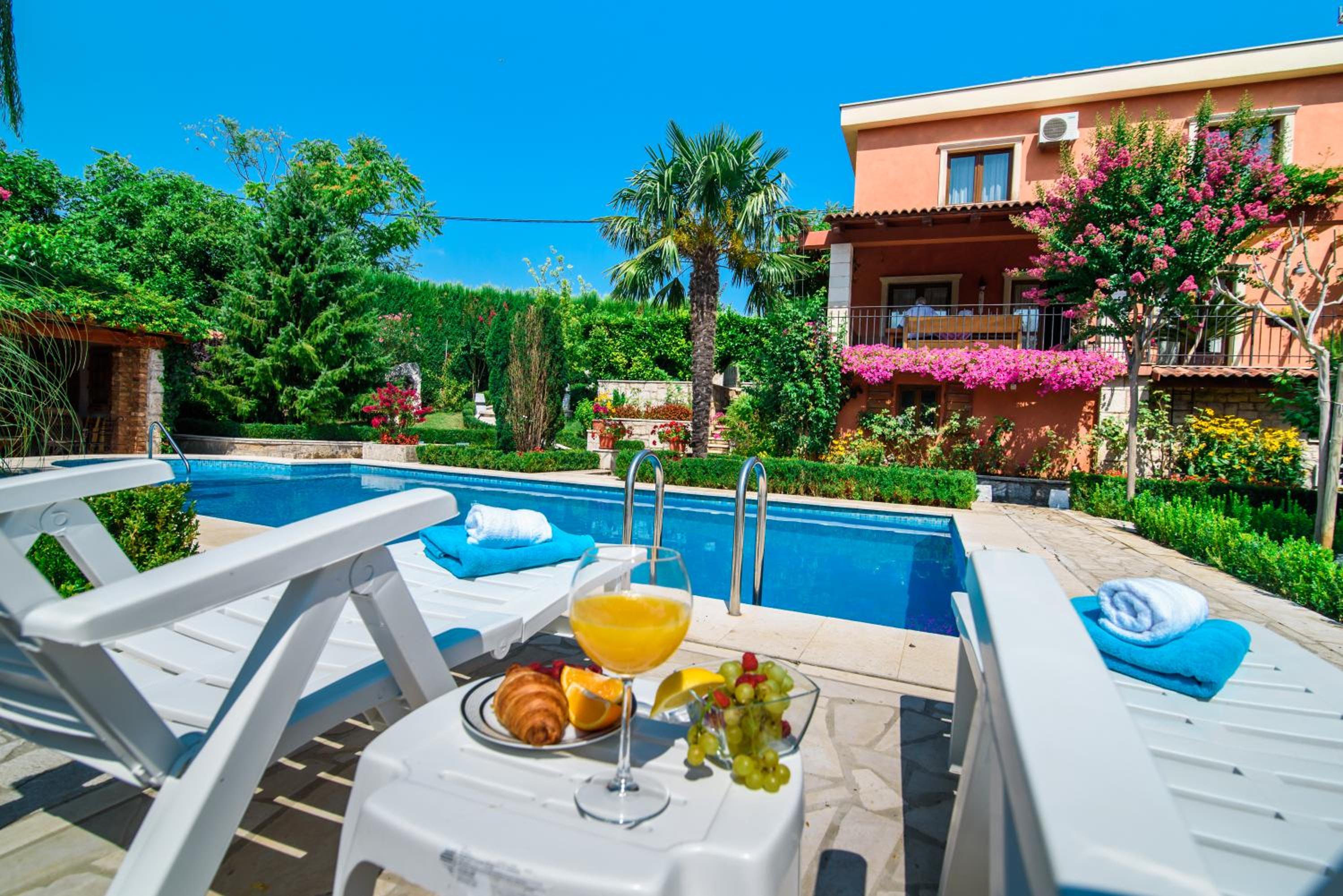 Villa Old Garden