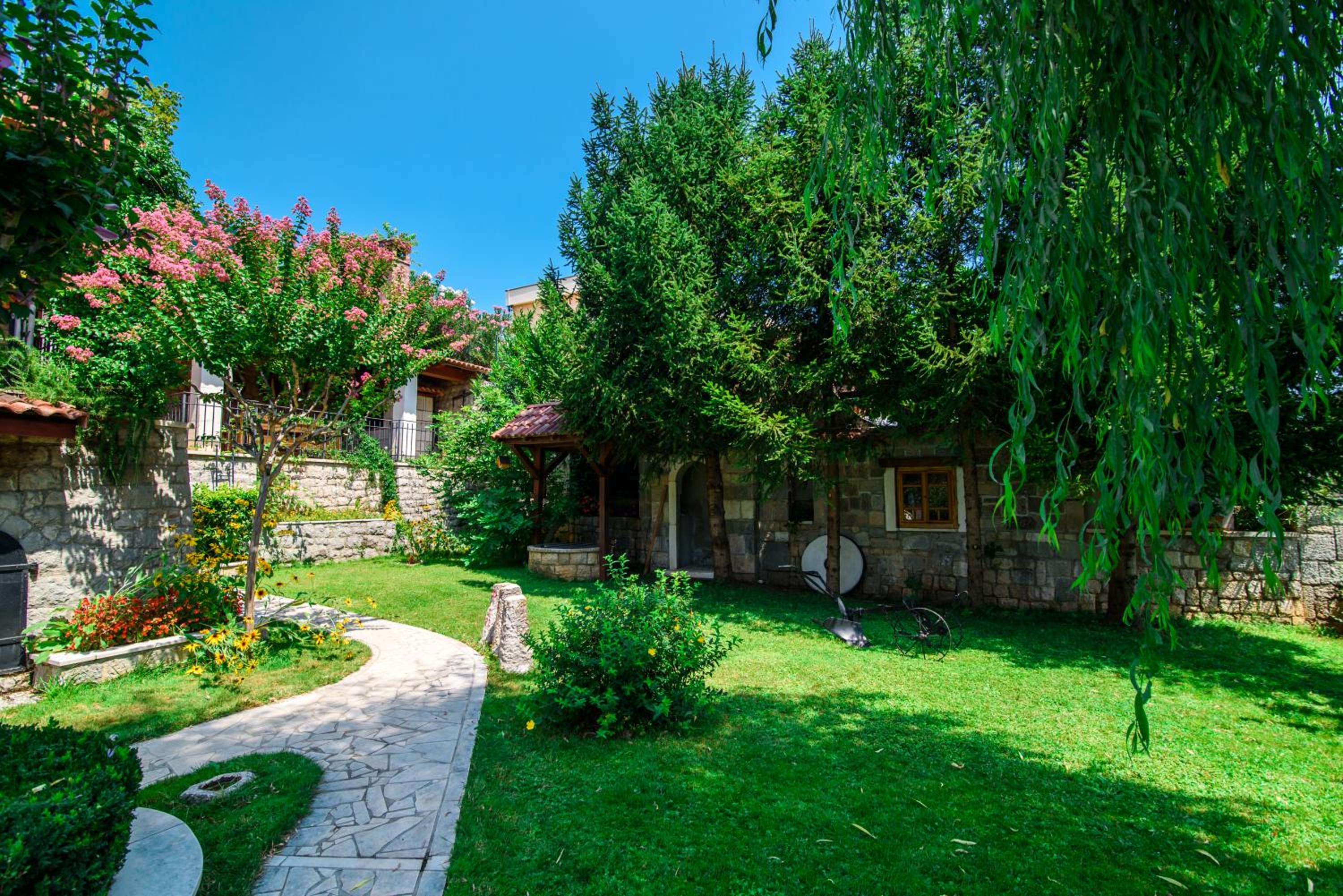 Villa Old Garden