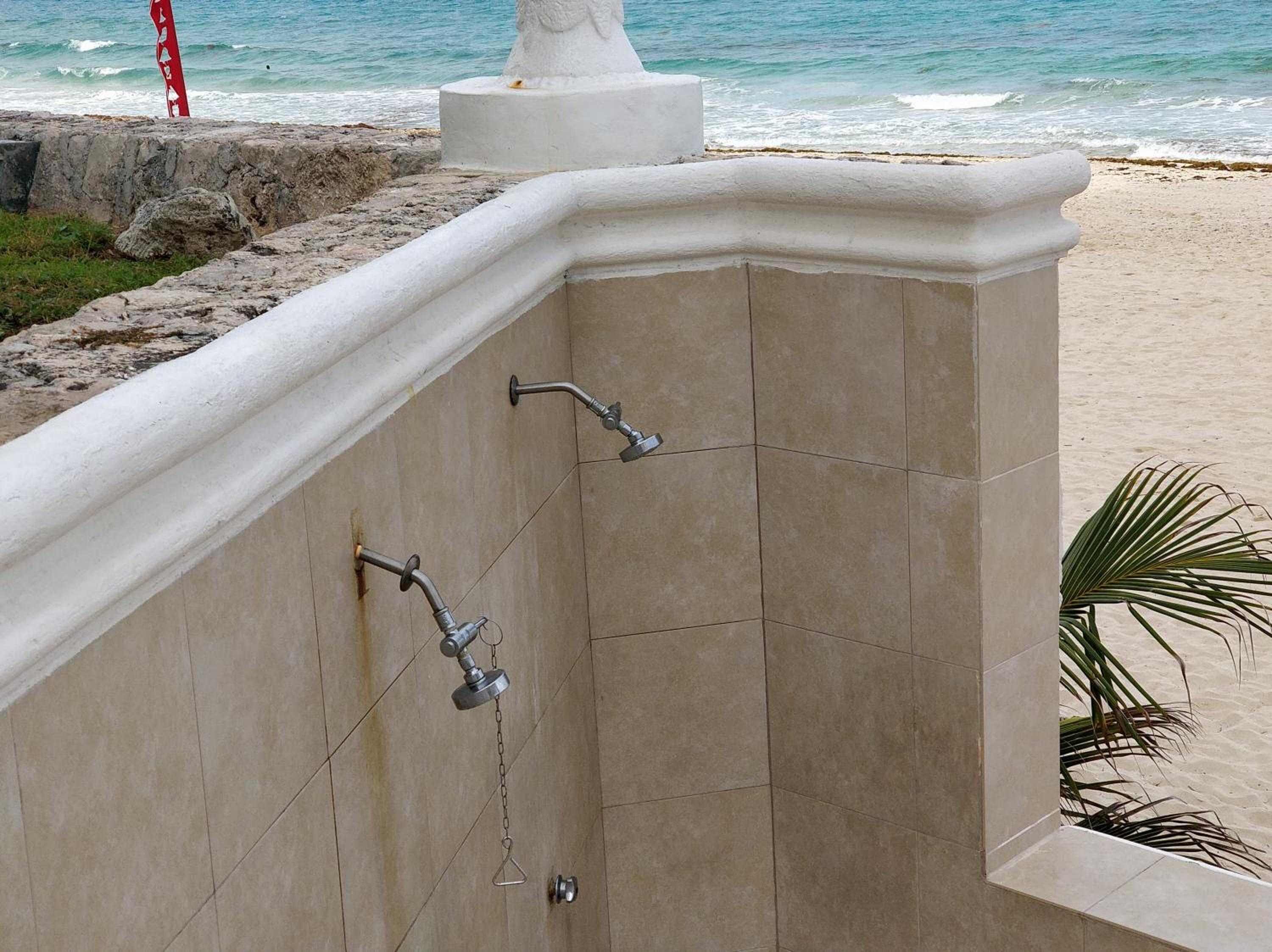 Ocean Front Suite, balcony, kitchen.