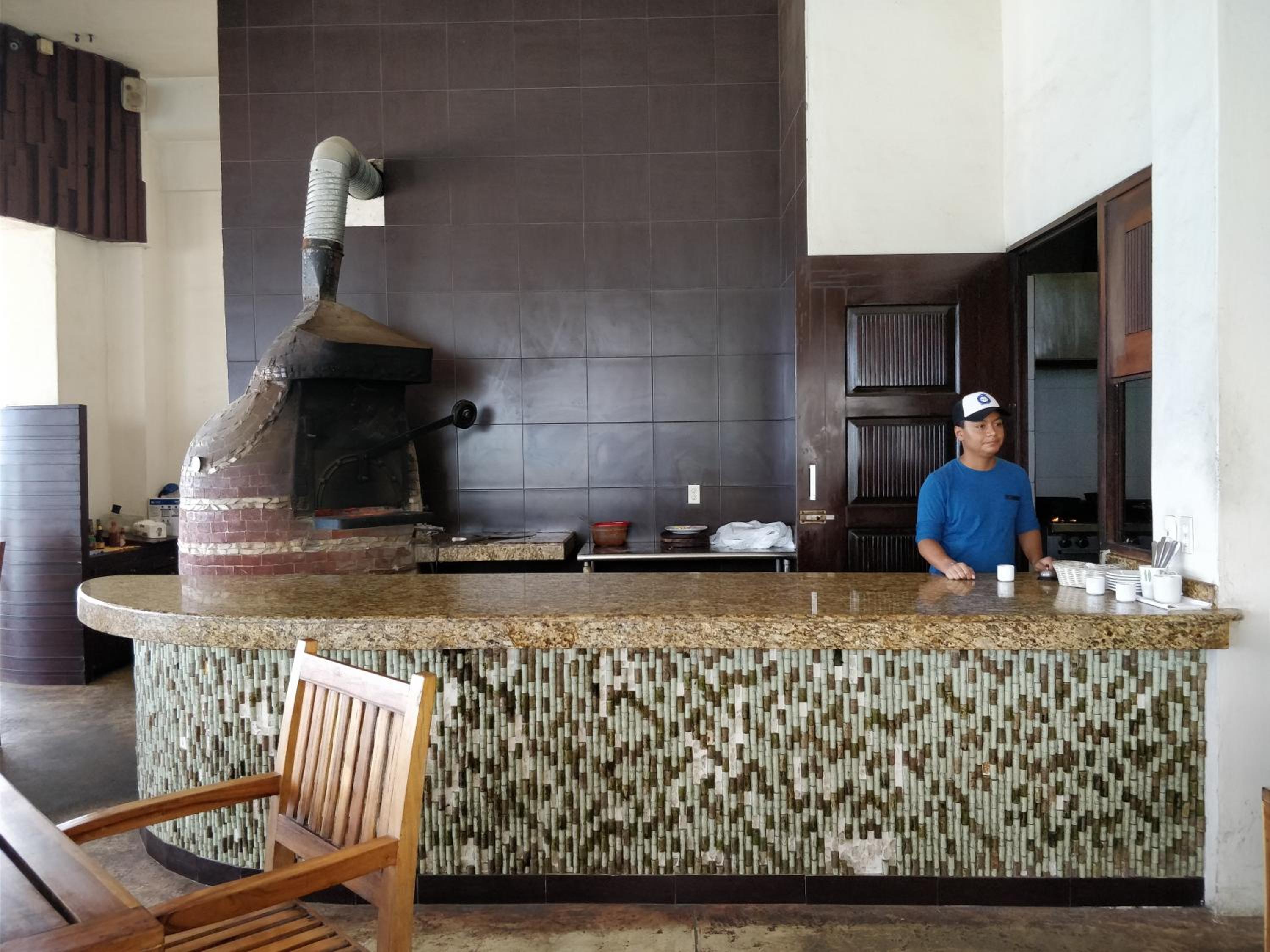 Ocean Front Suite, balcony, kitchen.