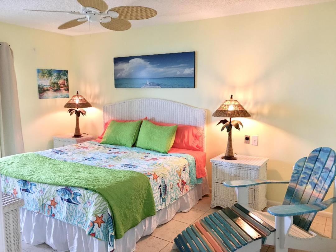 Joyce's Beachfront Penthouse view 3