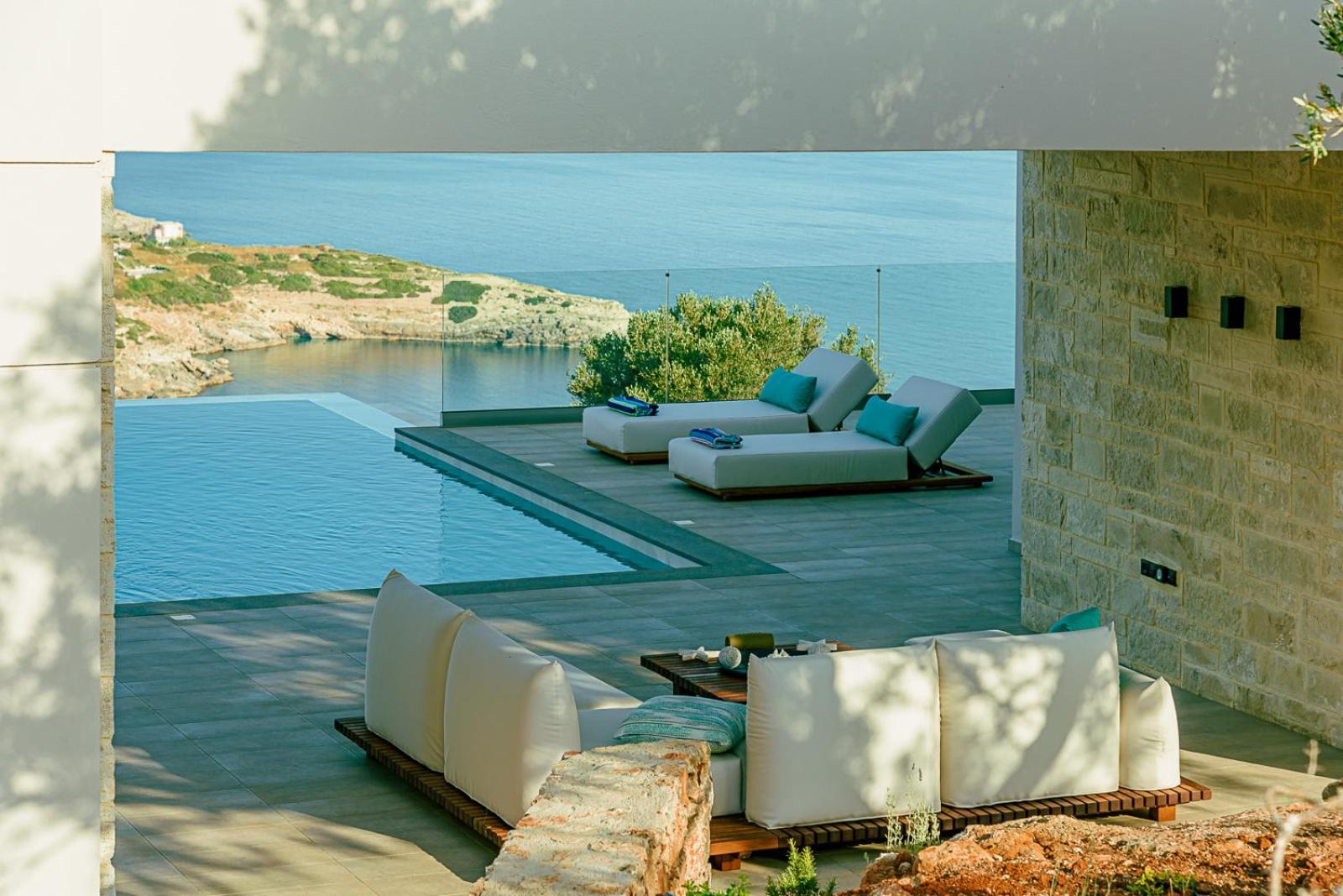 PhantΩm Villas Villa Hero view 4