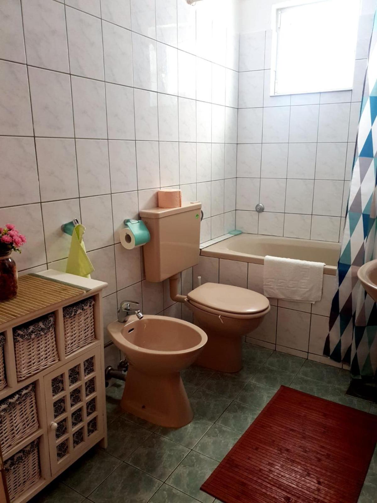 Photo 33