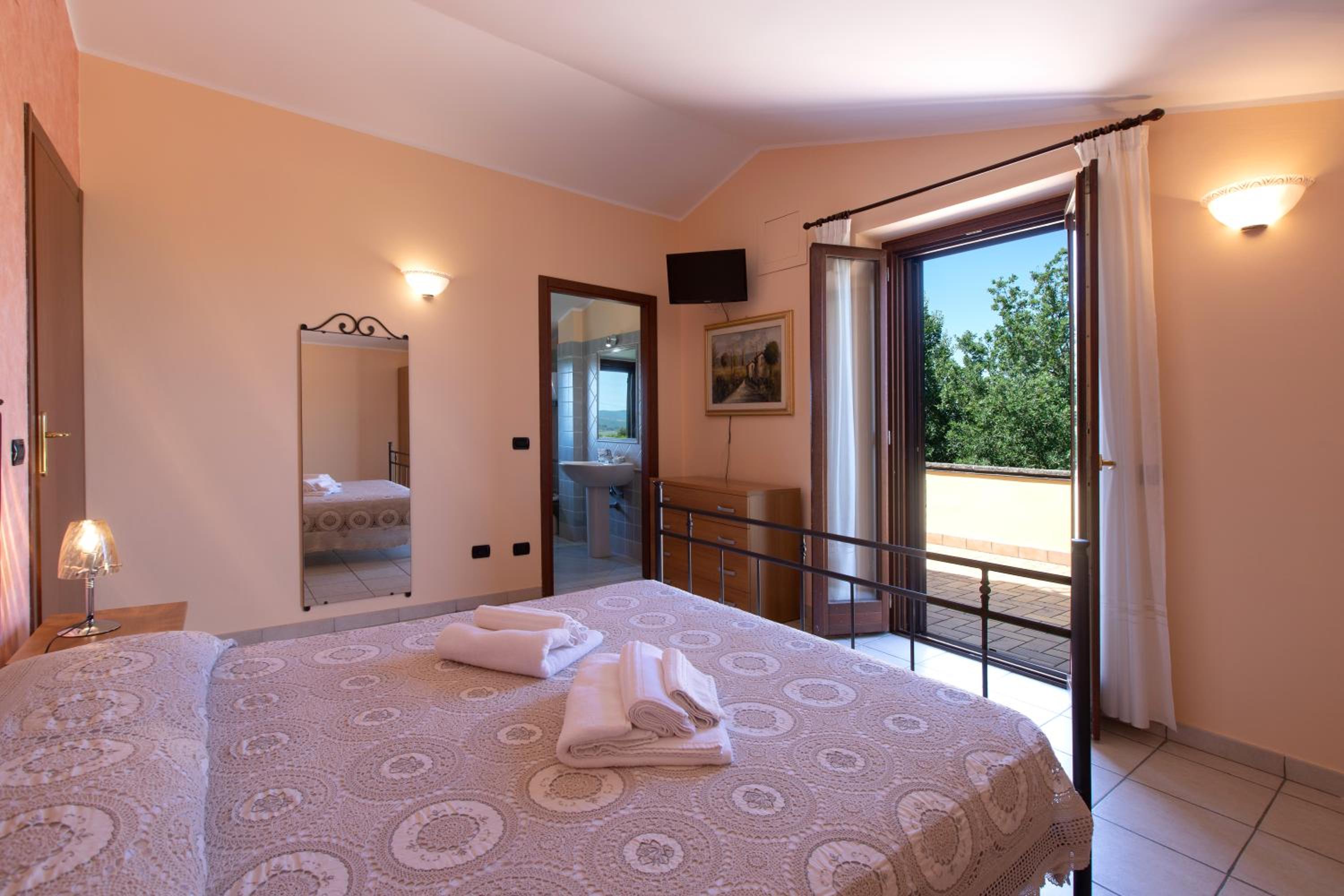 B&B La Casa Fra Gli Olivi view 3