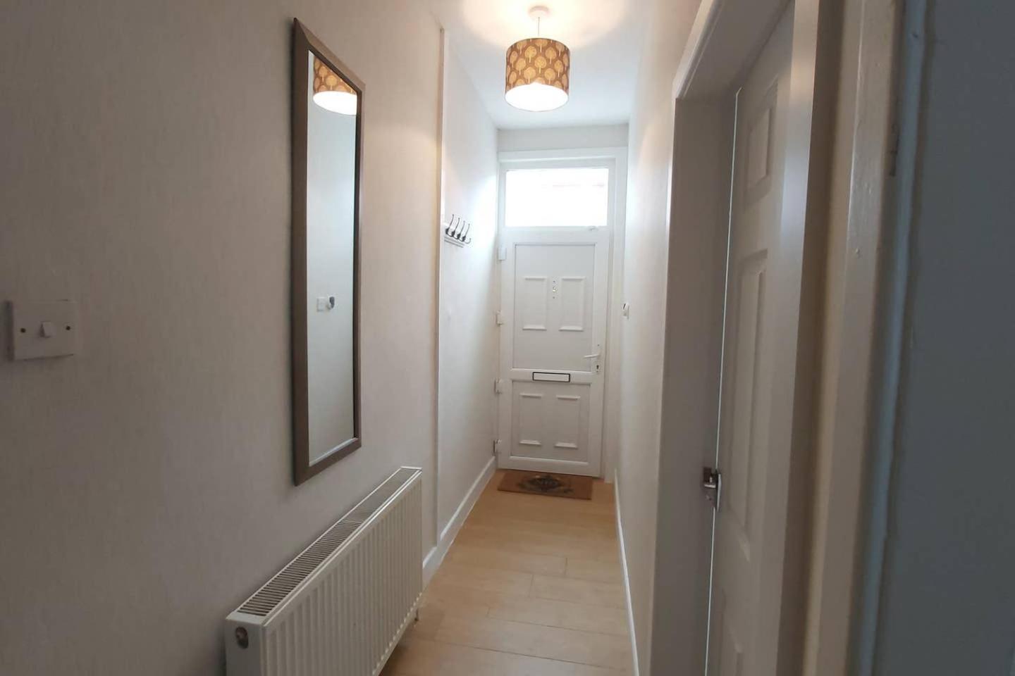 Bright, Comfortable Home, Convenient for City Centre photo 2