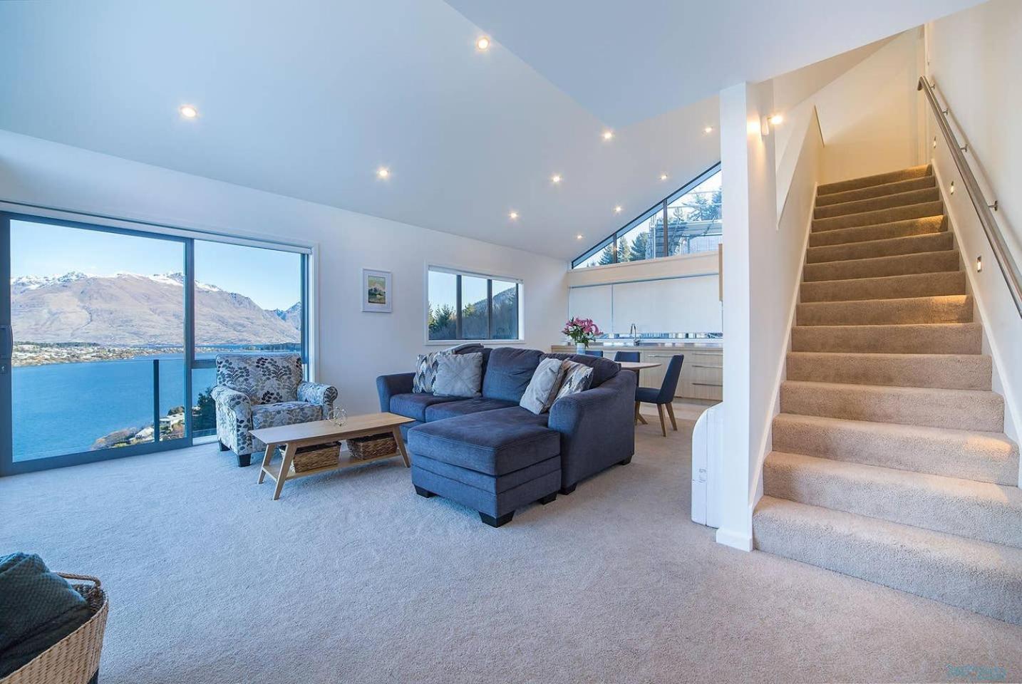 Executive Living in Bluewater - 3 Bedroom Apartment view 2