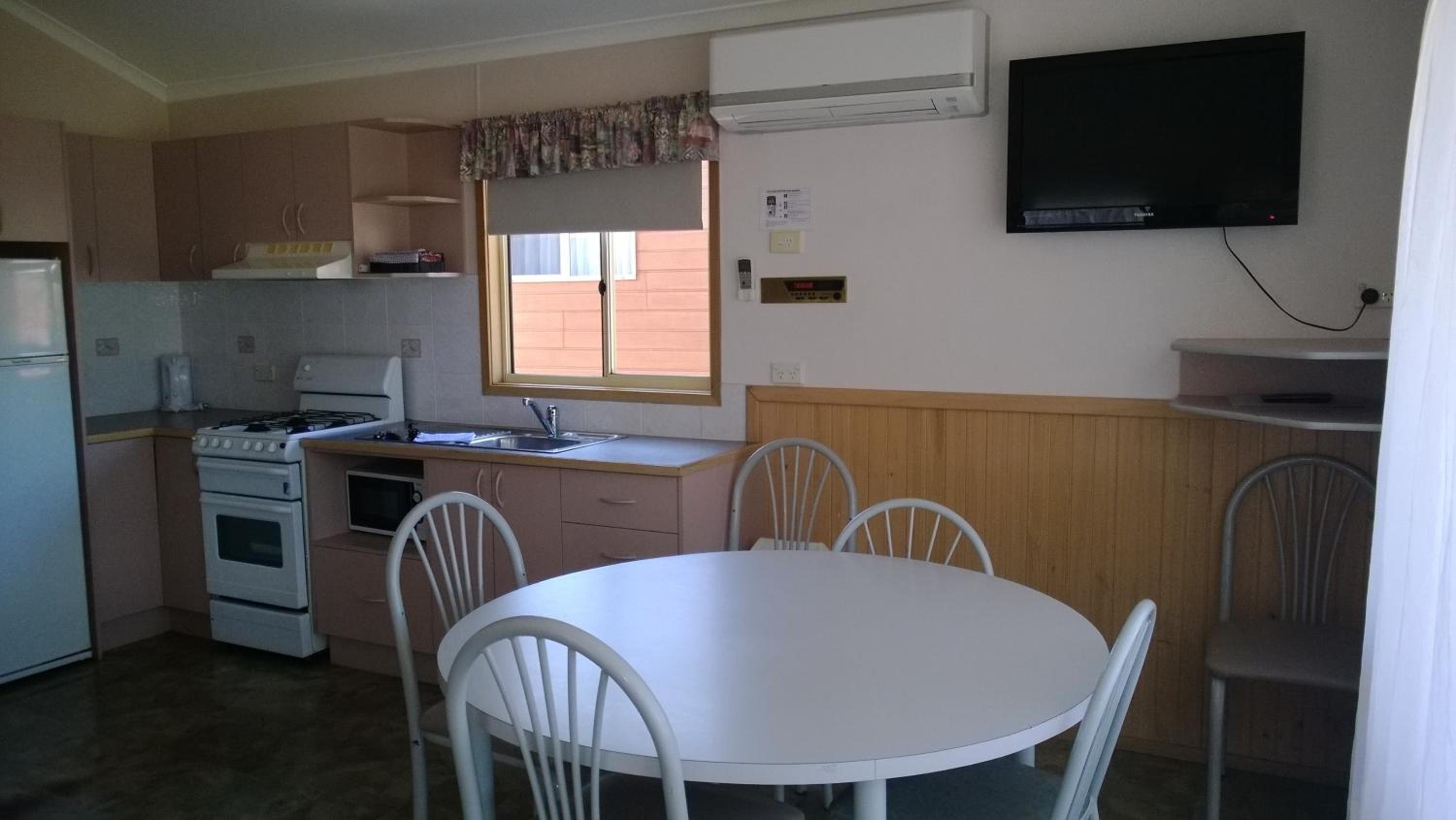 Canberra Carotel Motel