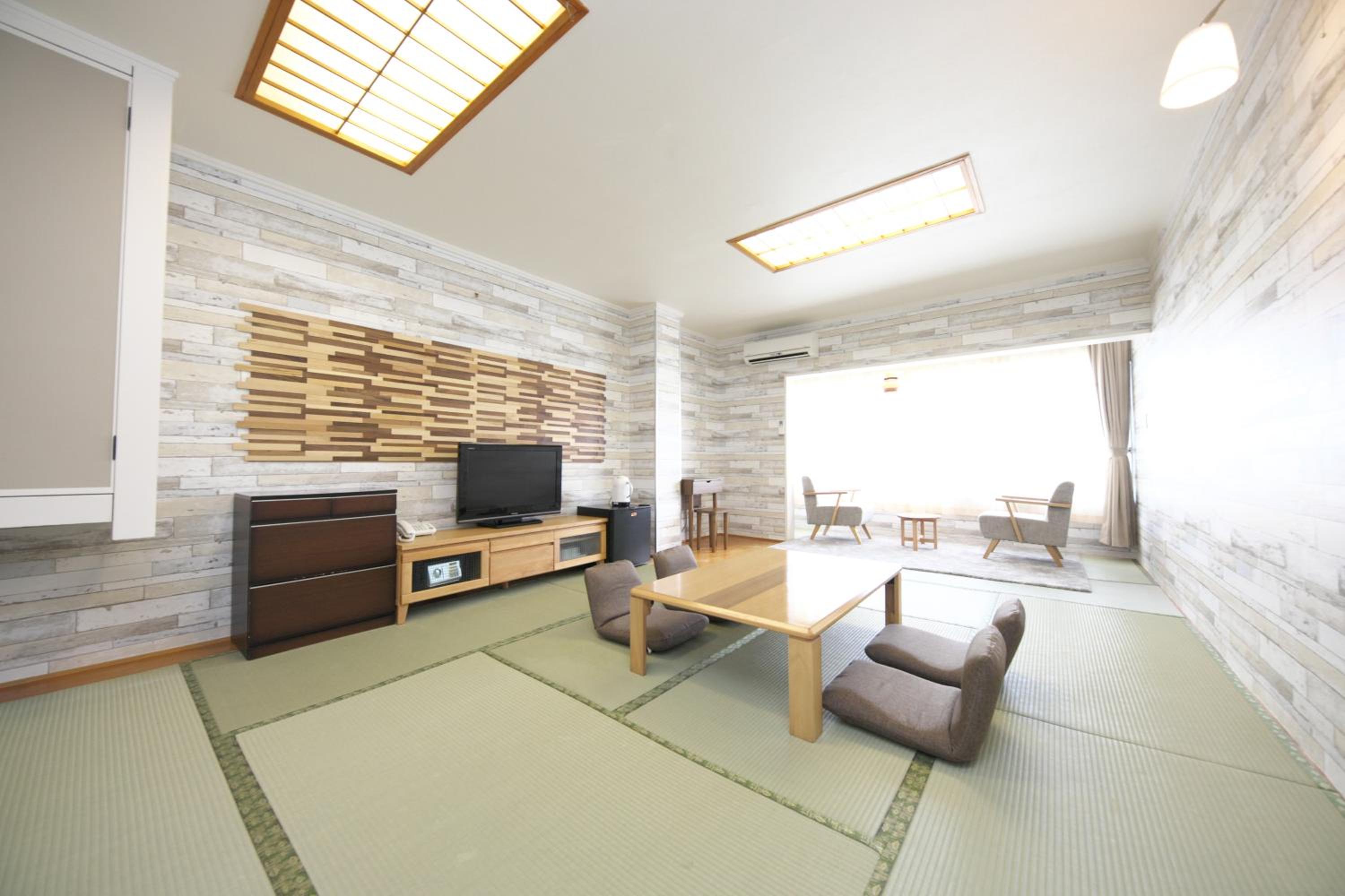 箱根芦ノ湖 HOTEL RaKuun