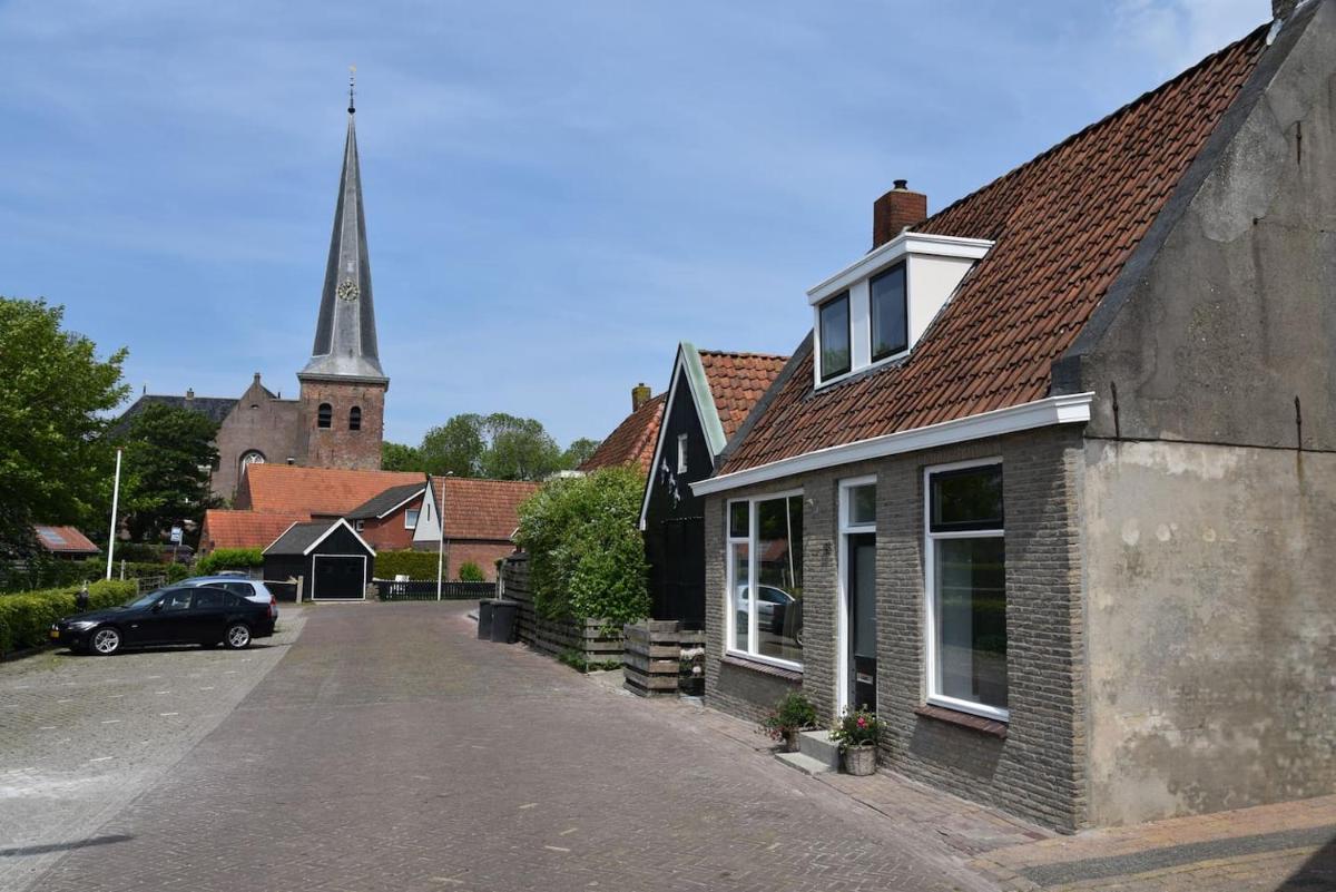 Sfeervol vakantiehuis in Holwerd view 4