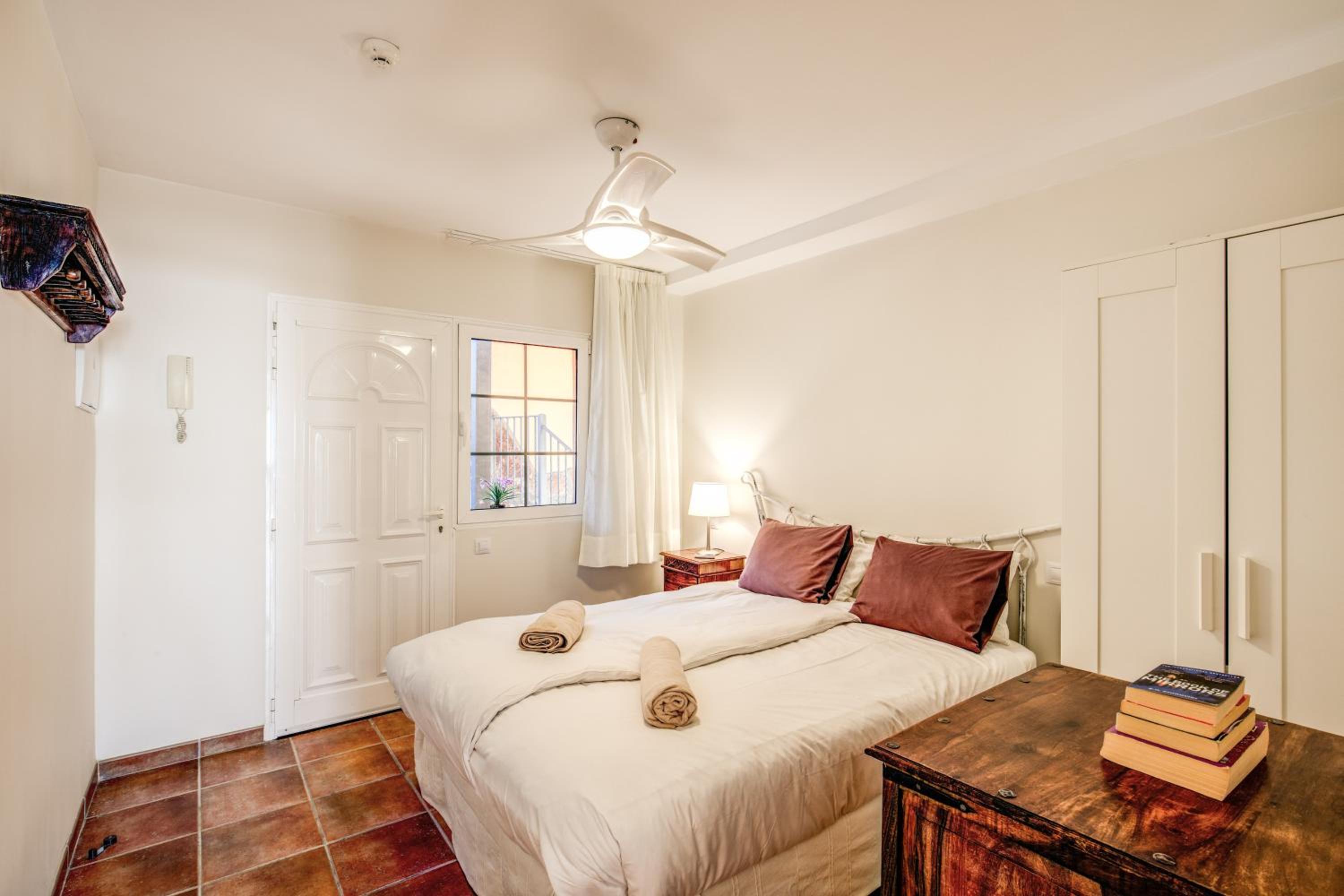 Granada I Apartments