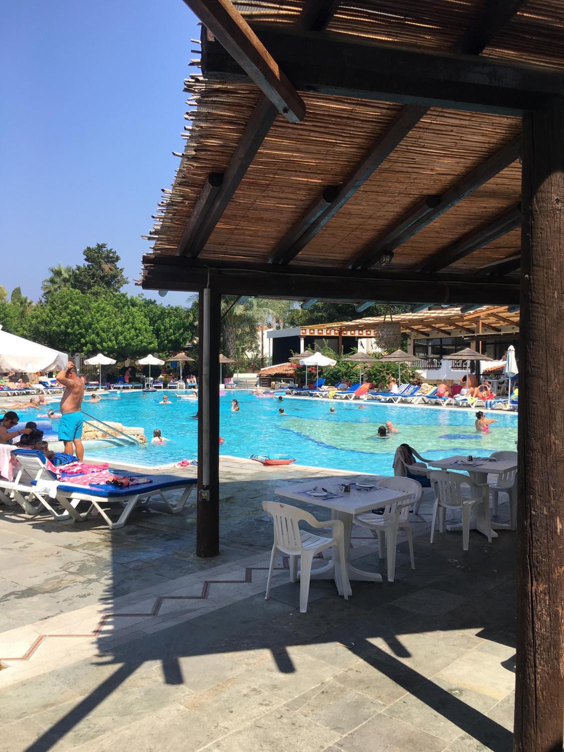 Paphos Gardens-Apt suite