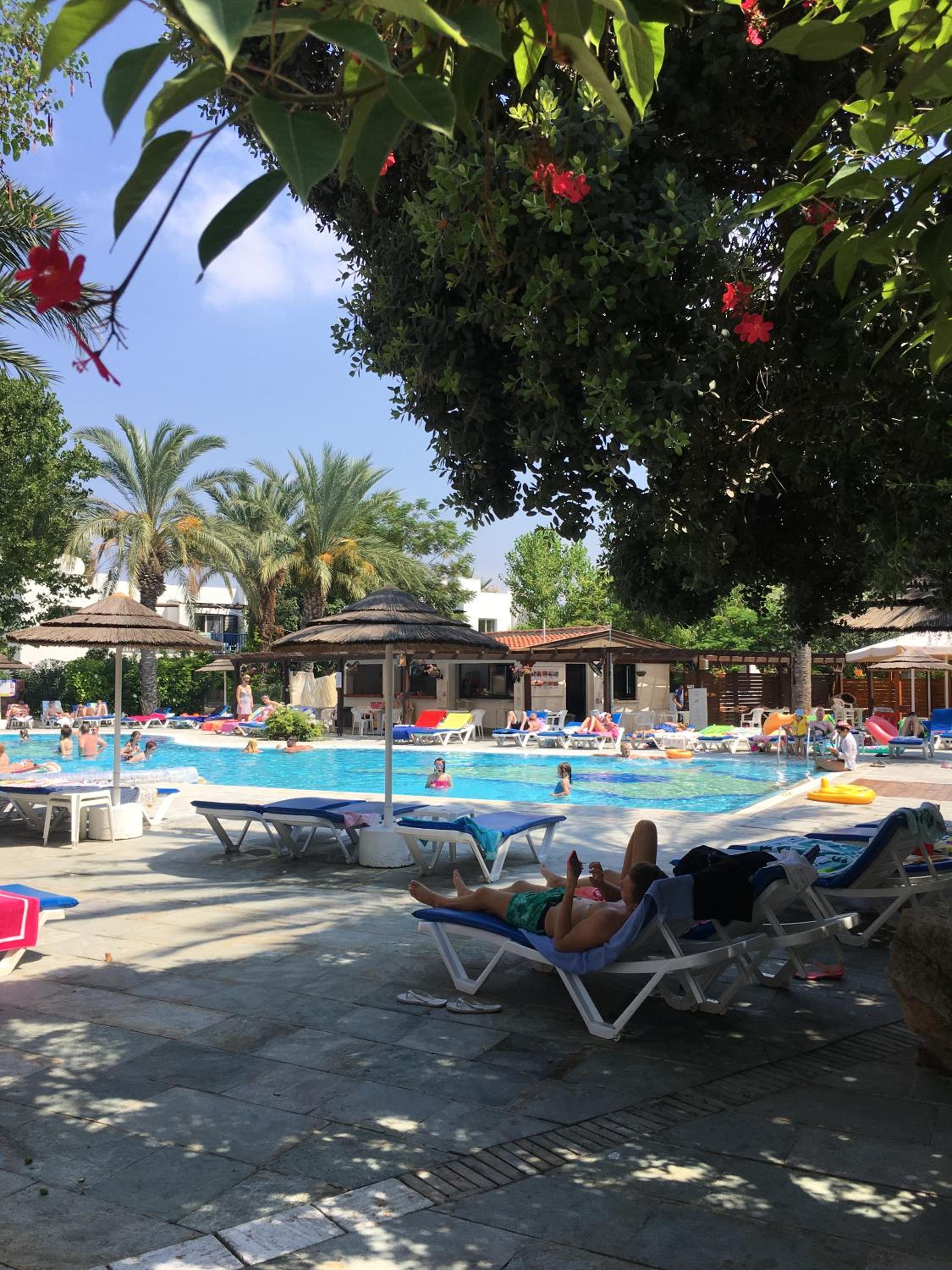 Paphos Gardens-Apt suite