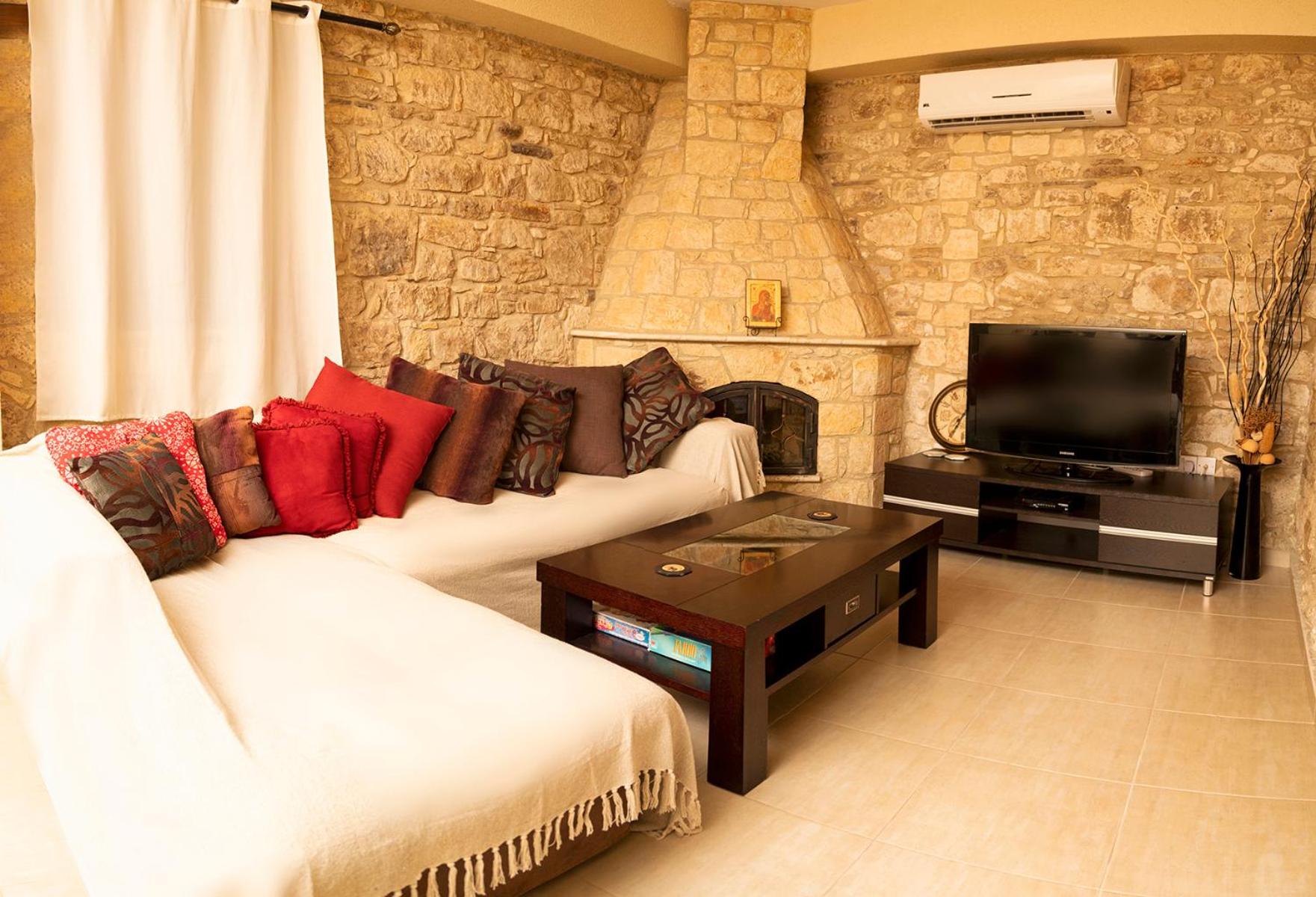 Salamiou Stone House