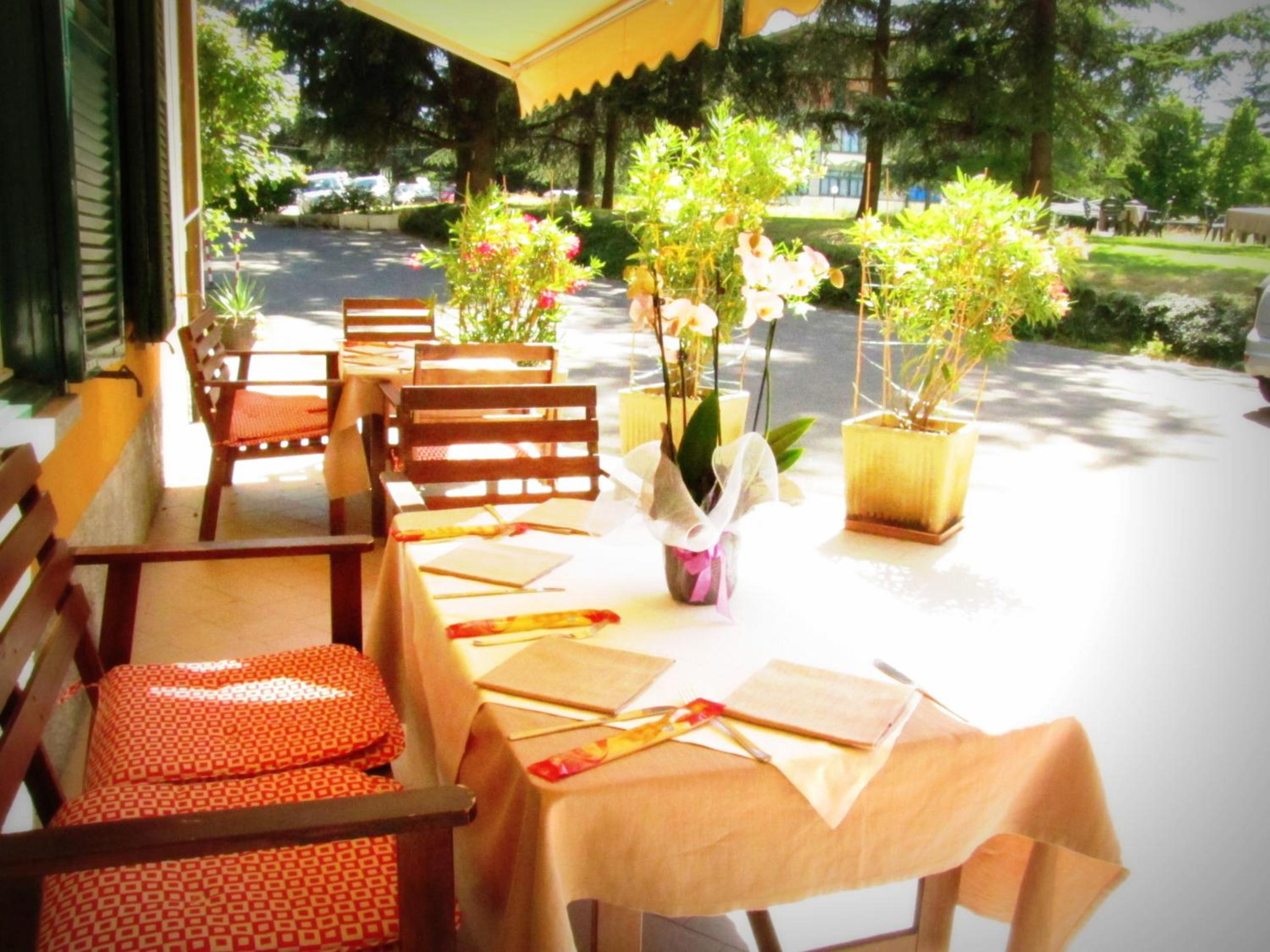 restaurant