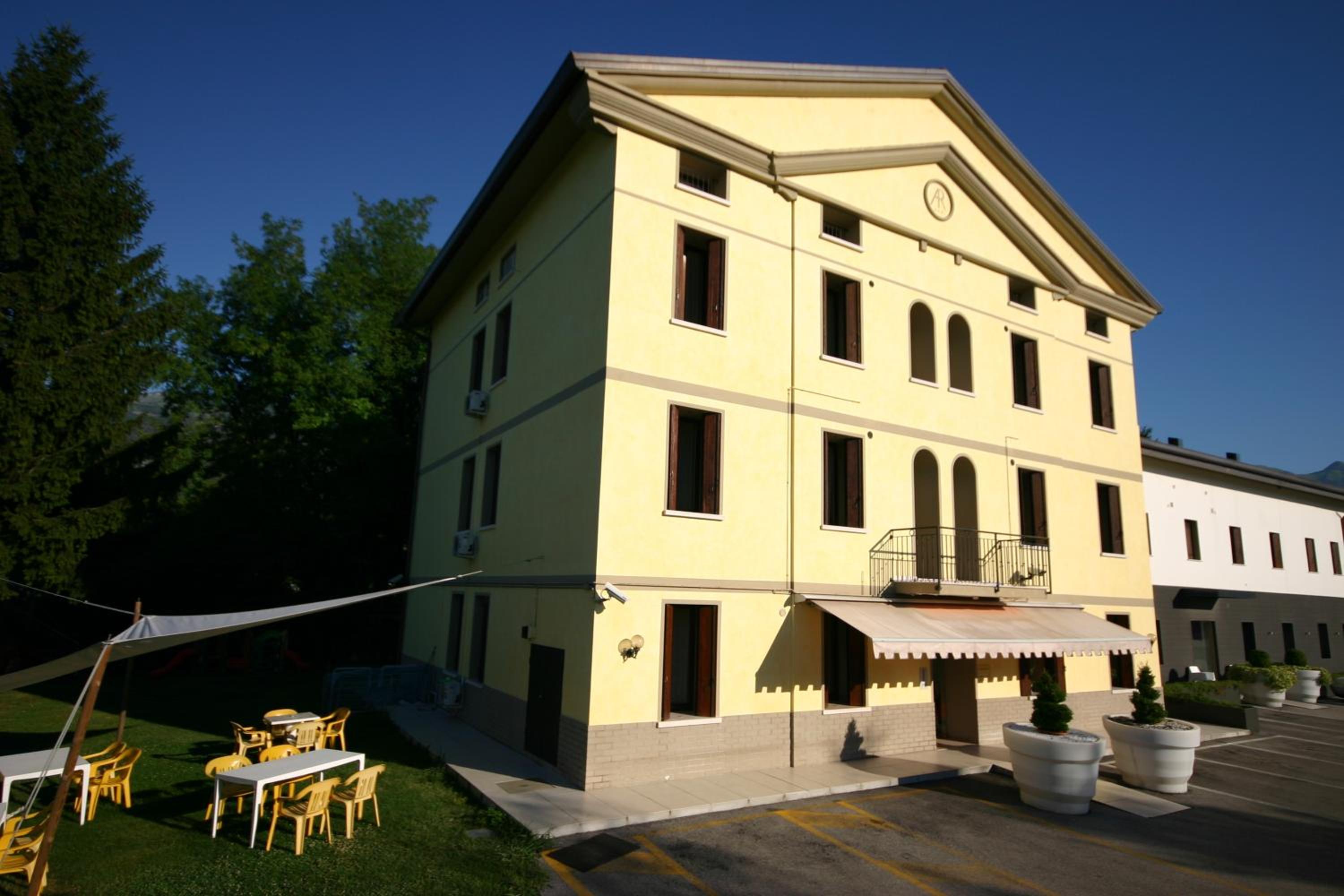 Photo 7