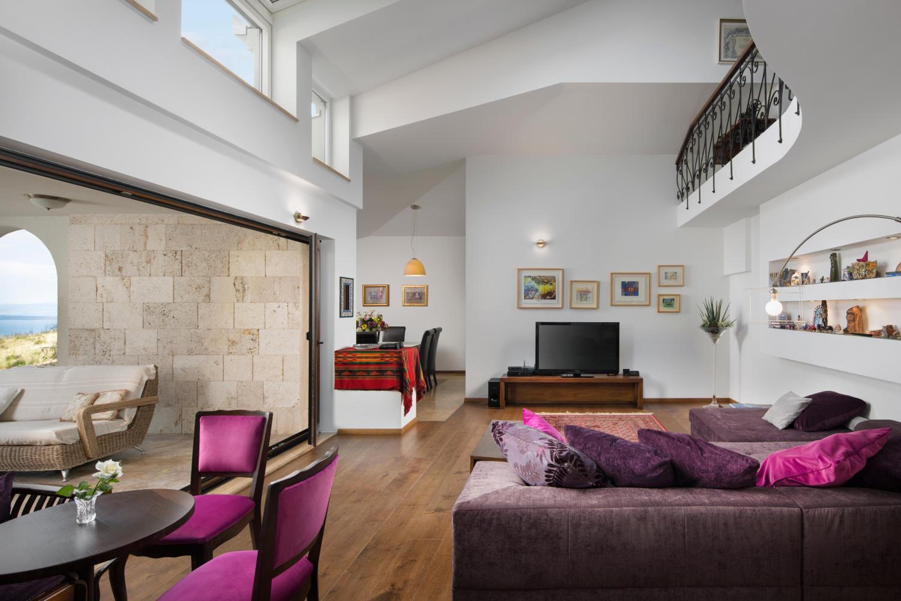 ISOLATED Five Star Luxury Villa With Private Pool view 4