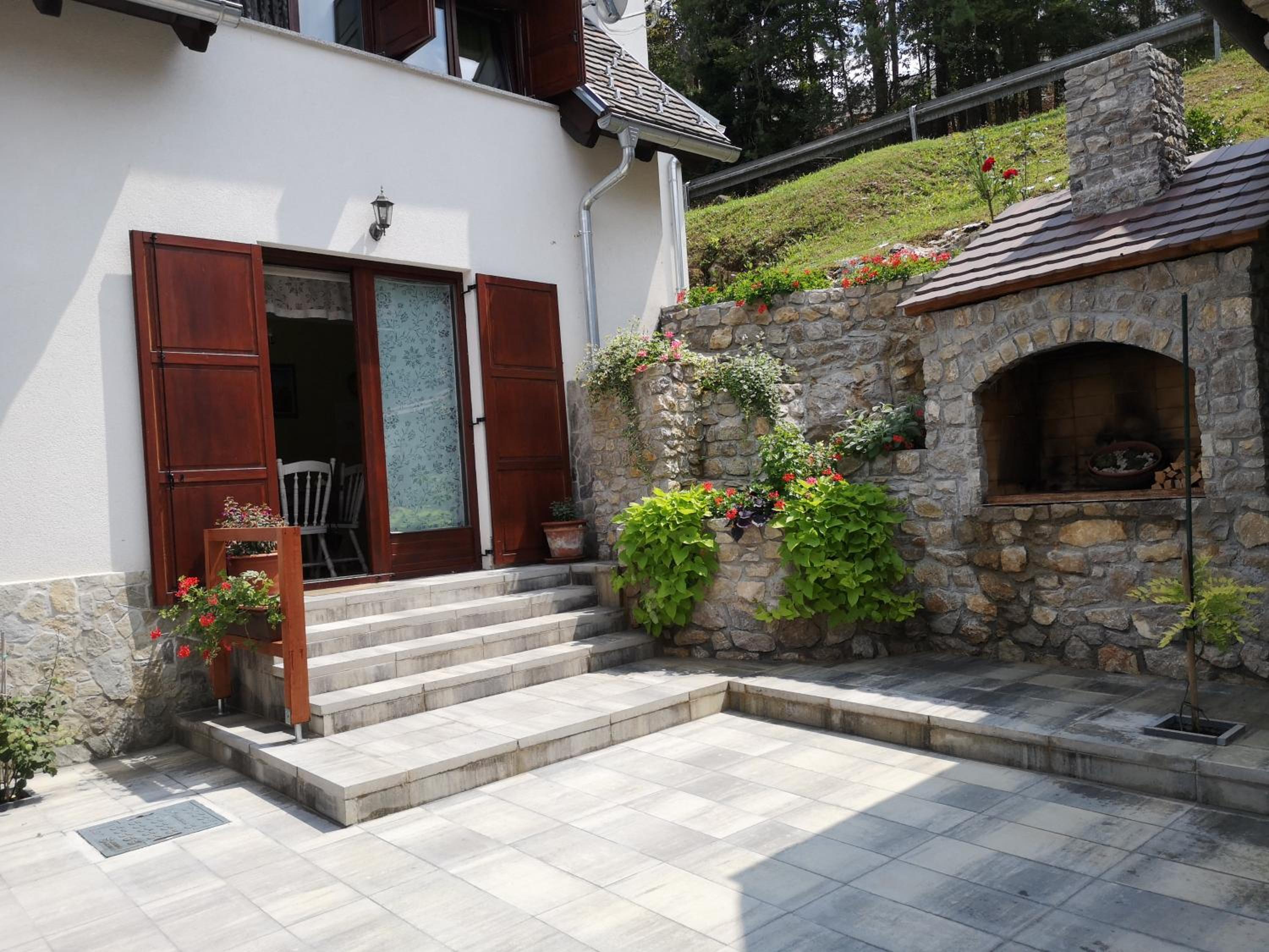 Holiday House Kod Ajke view 3