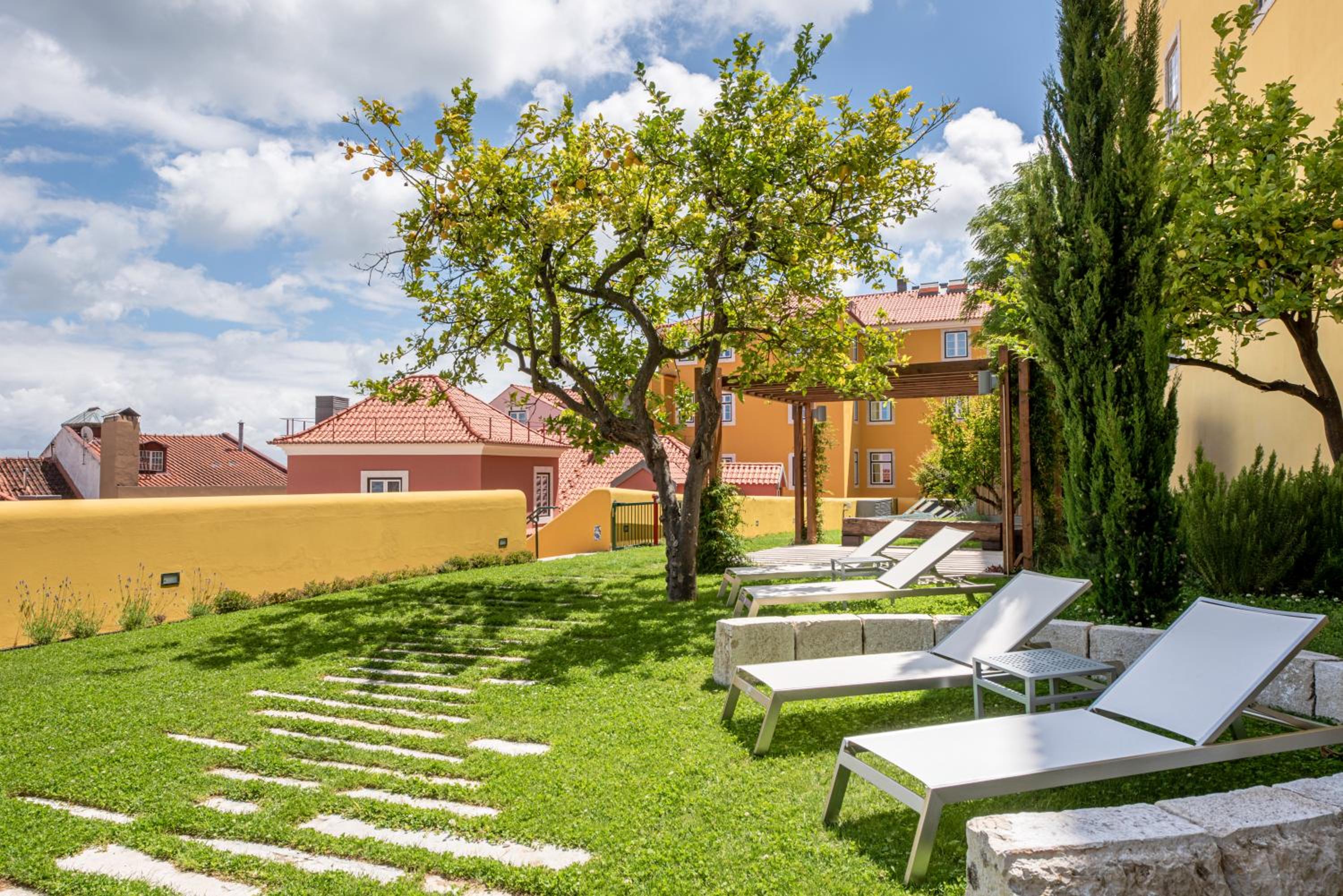 Tandem Palacio Alfama Apartments view 2