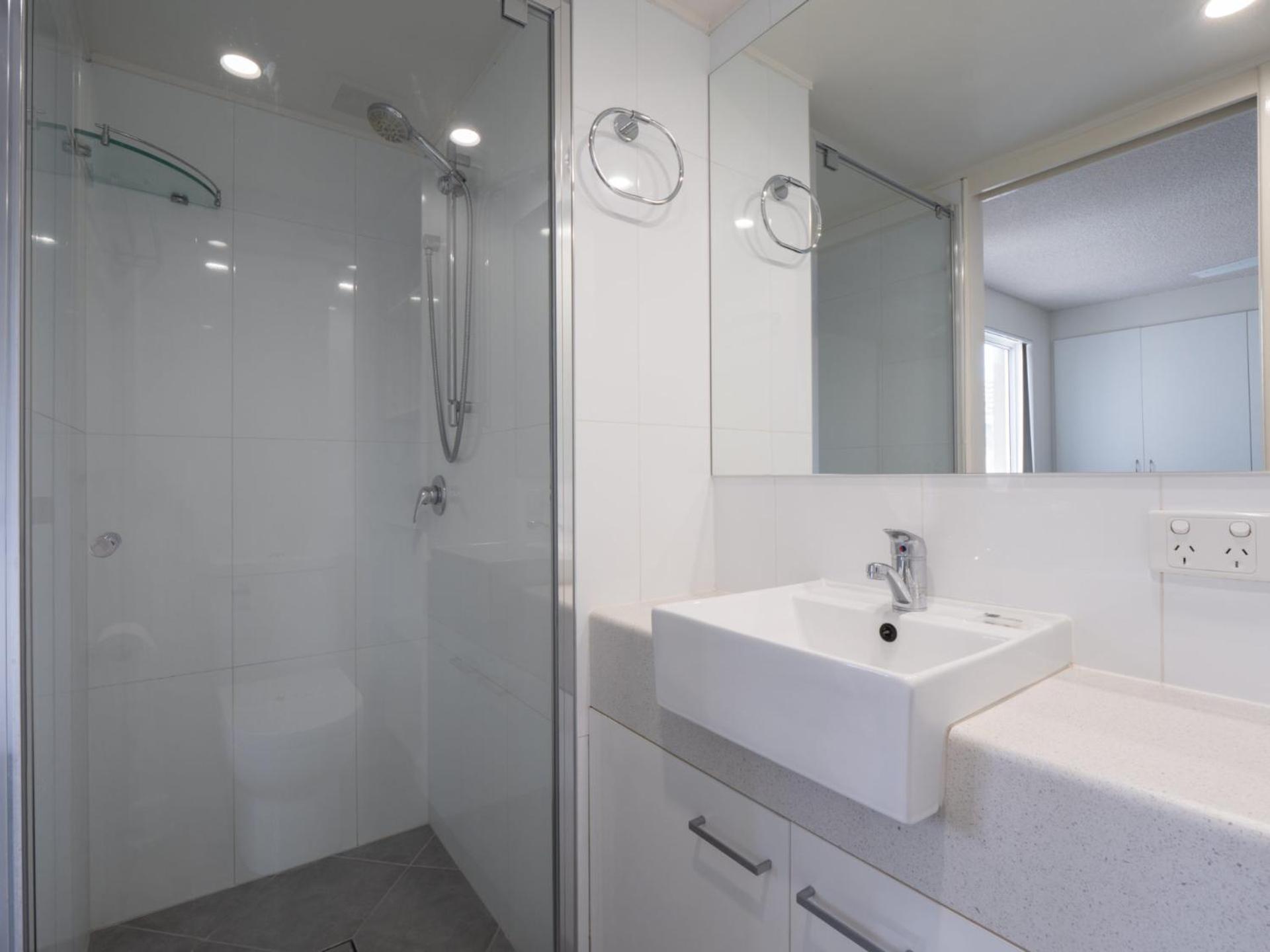 Caloundra Vacations - Edmund Shores U5 58 Edmund Street - Property Image 1