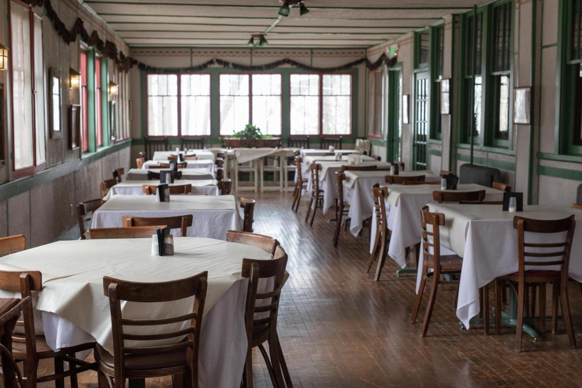 restaurant