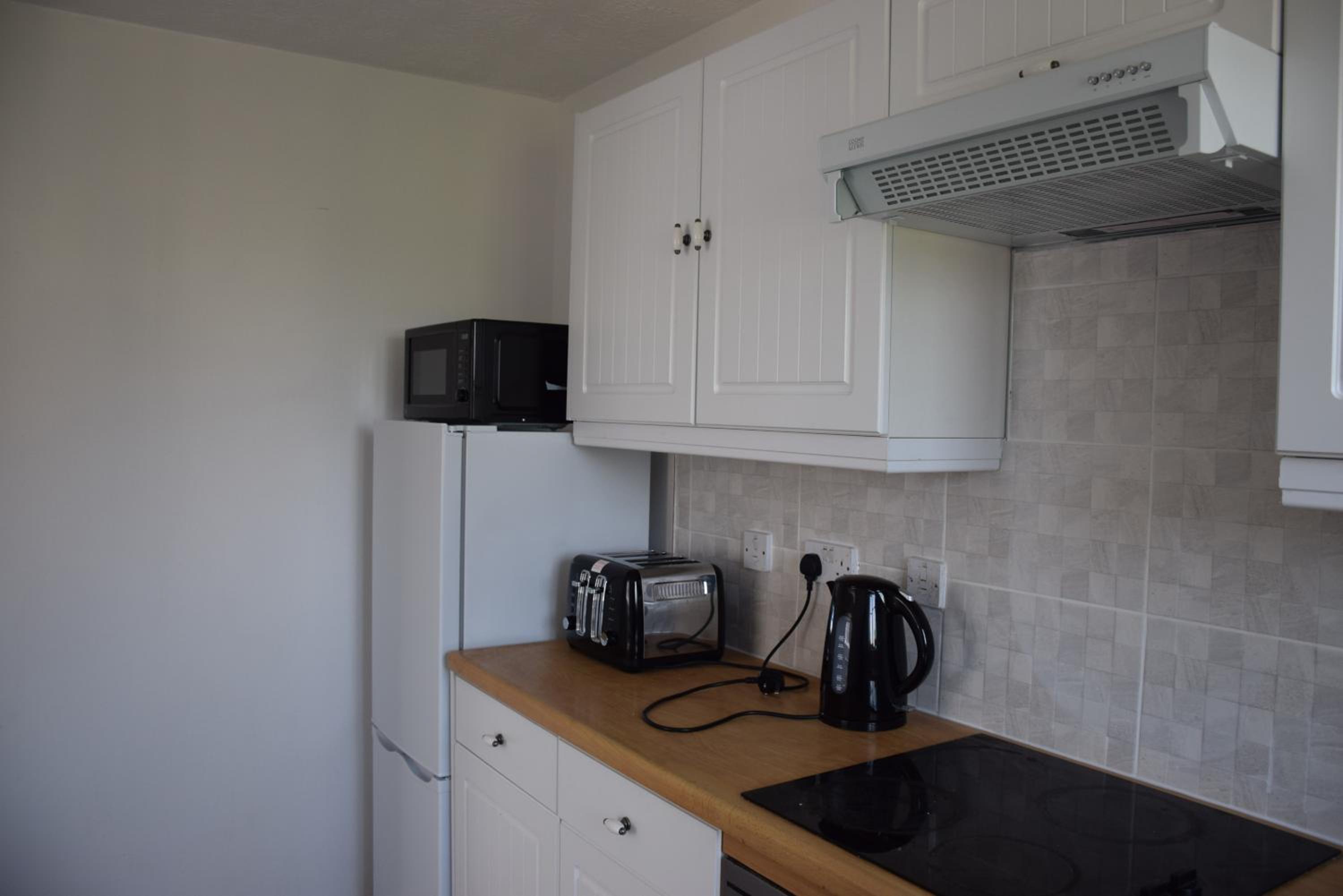 1 Bedroom Apartment Ponders End