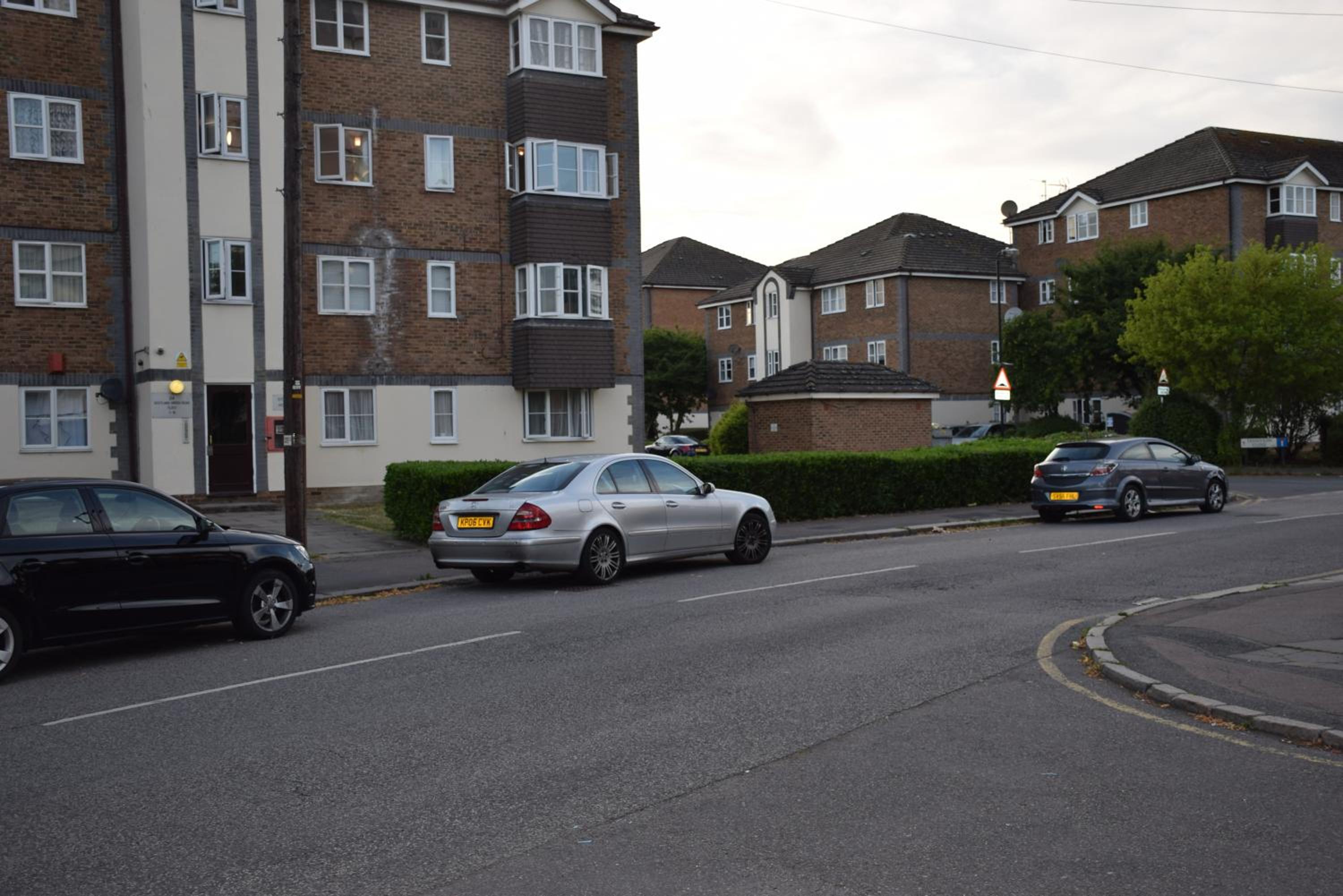 1 Bedroom Apartment Ponders End