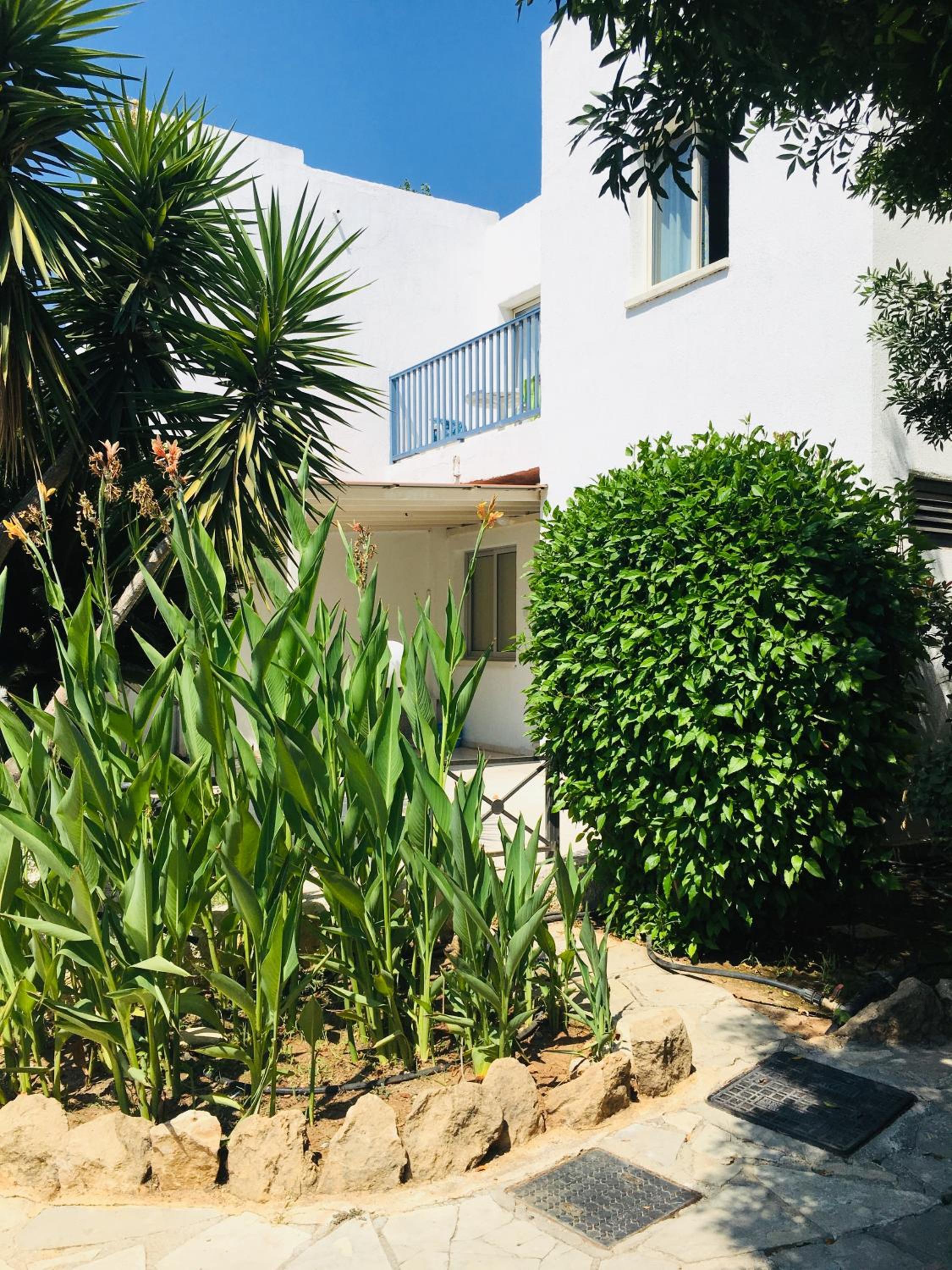 Paphos Gardens-Apt suite