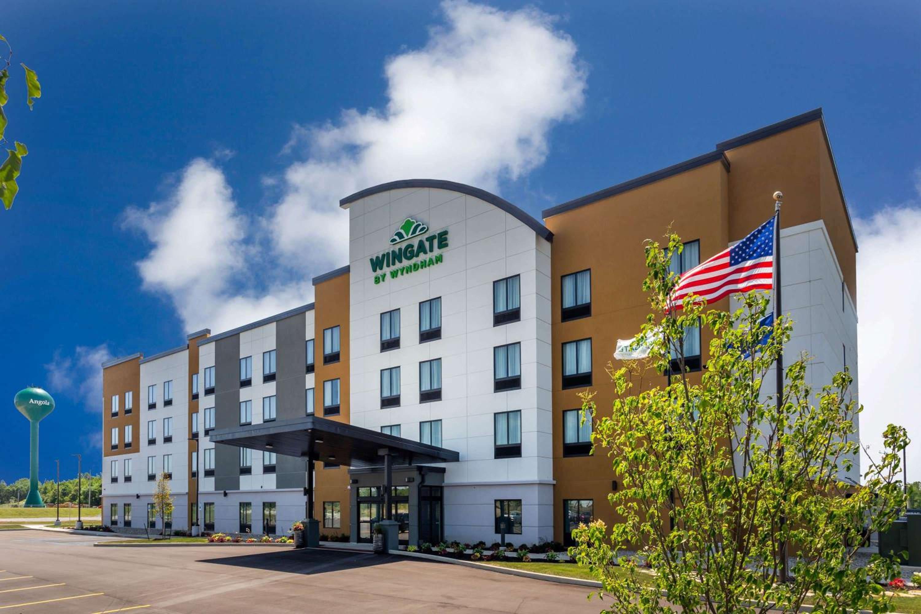 Coldwater Vacations - Wingate by Wyndham Angola - Property Image 1