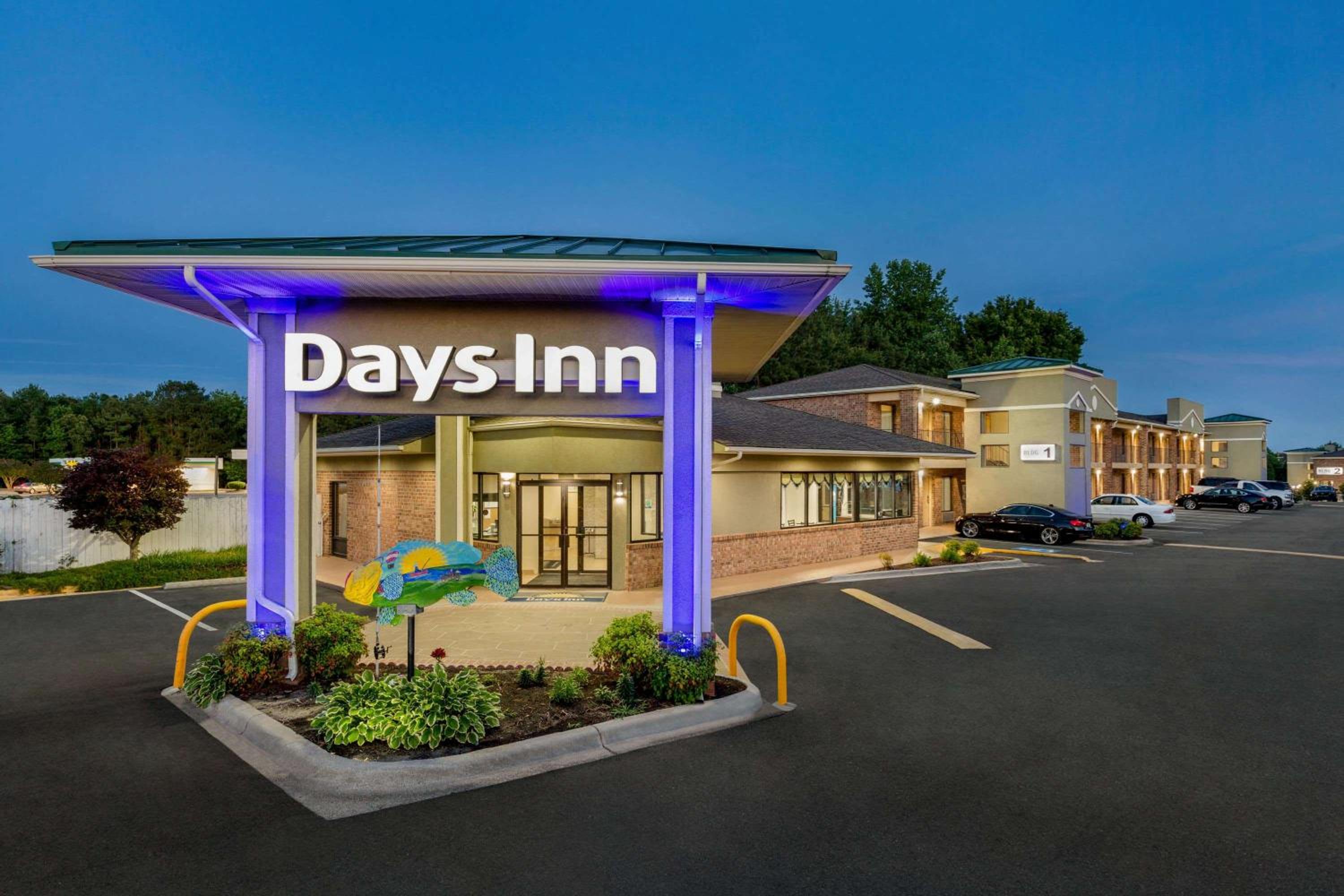 Days Inn by Wyndham Weldon Roanoke Rapids - Property Image 59